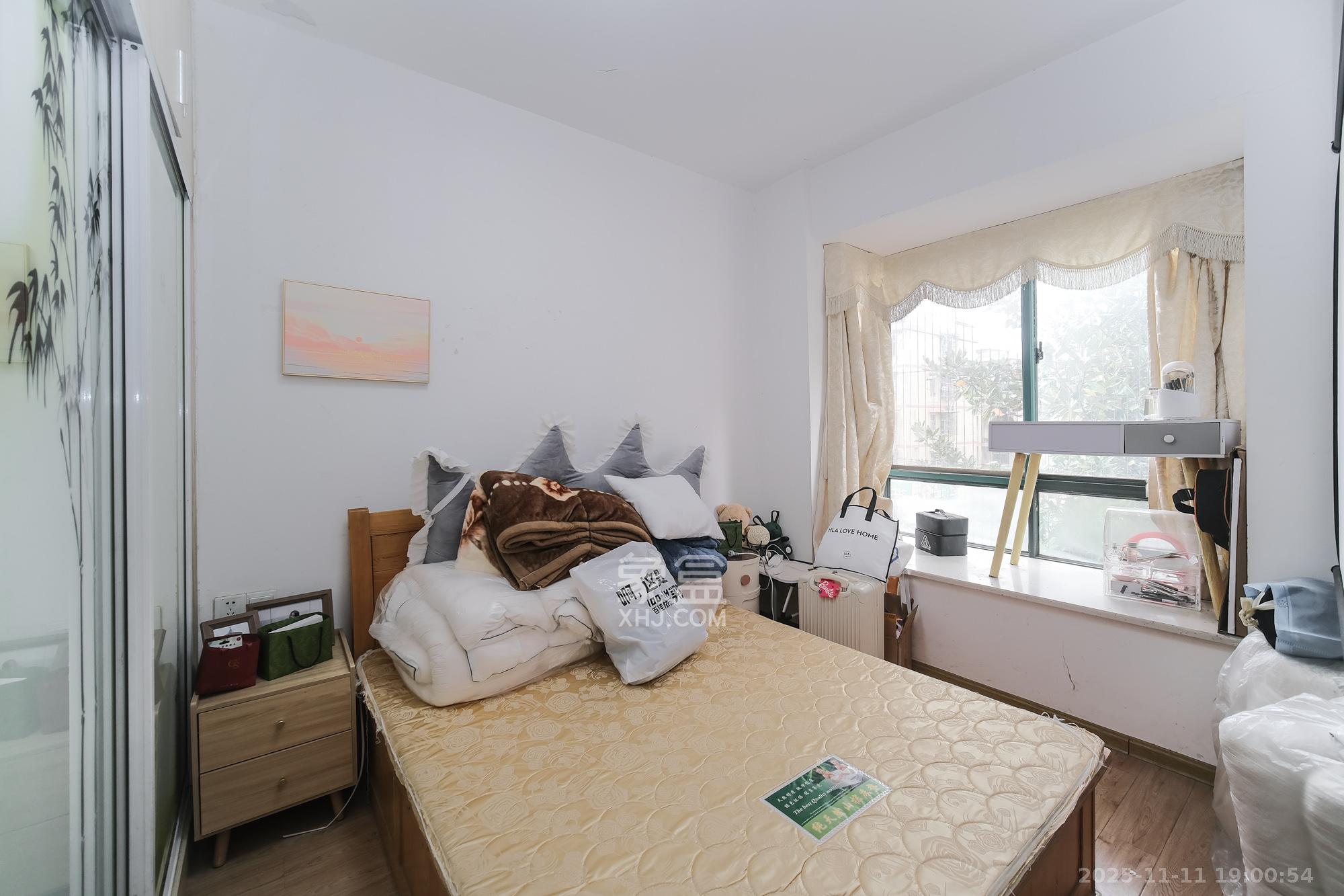 圆梦完美生活  4室2厅2卫    79.0万卧室