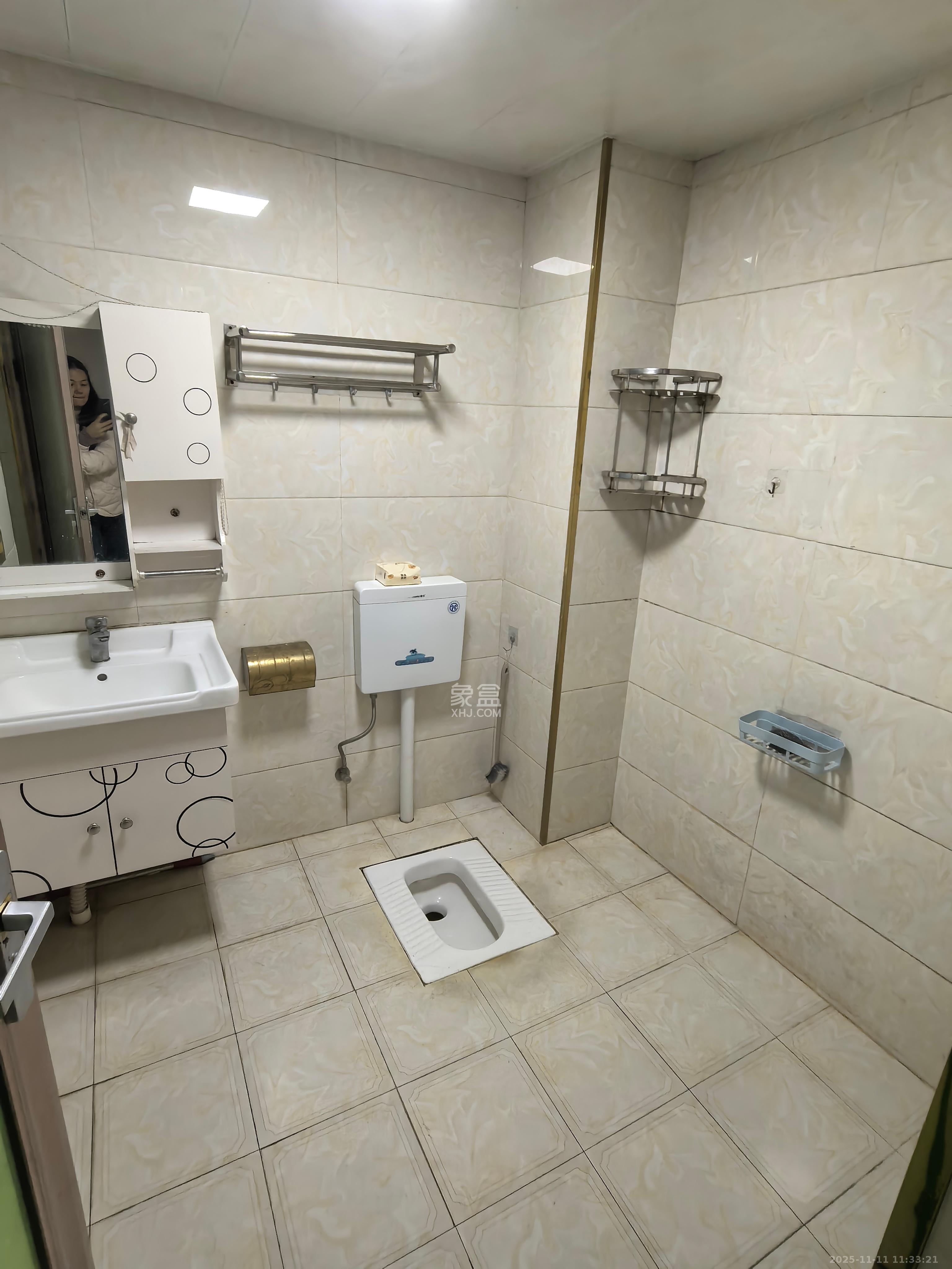 丽发新城  1室0厅0卫    2000.0元/月室内图