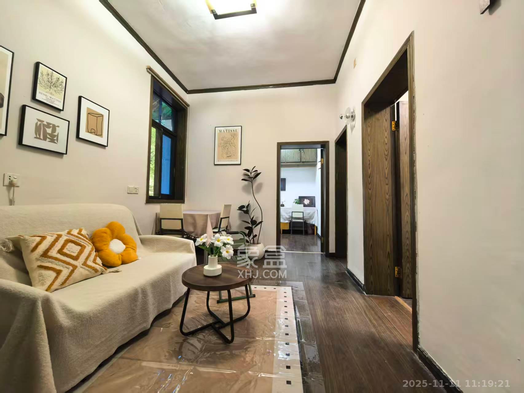 省水院宿舍  3室1厅1卫    2500.0元/月