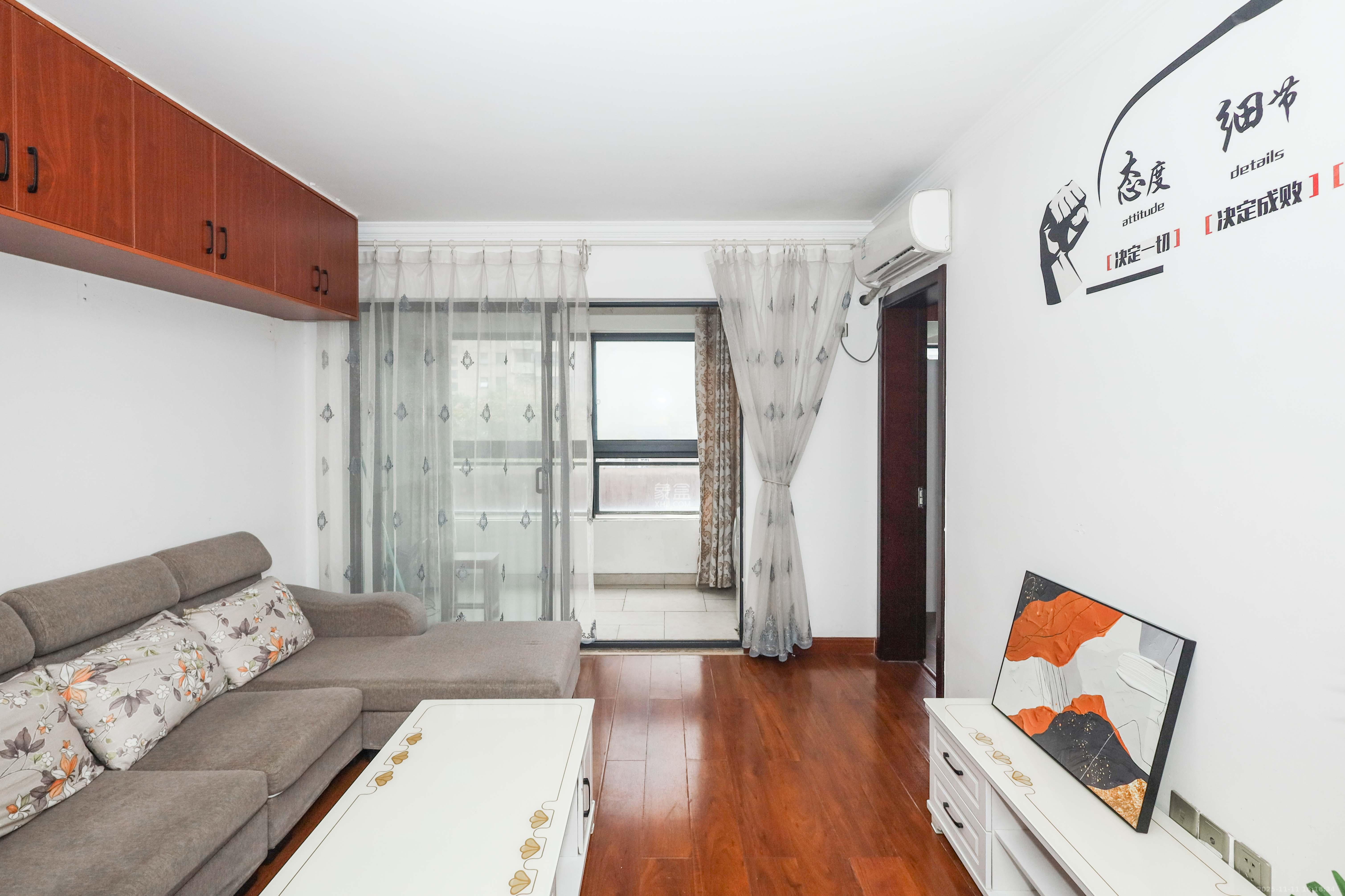 好莱城（弘德西街）  2室2厅1卫    60.8万