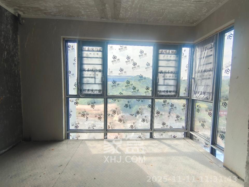 金辉优步星樾  4室2厅2卫    1200.0元/月室内图