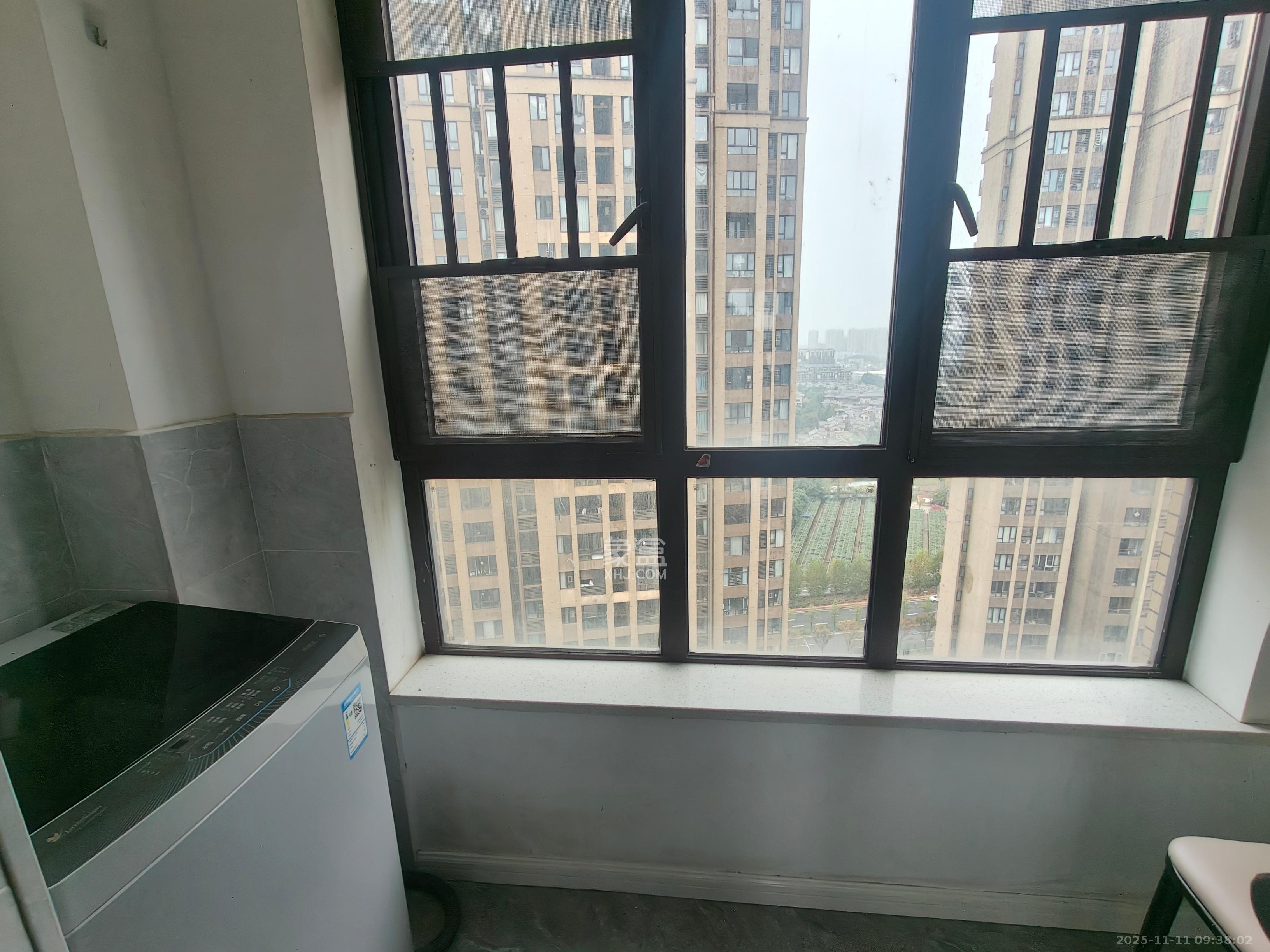 金地三千府（金地湖山樾、金地自在城）  3室2厅1卫    2000.0元/月室内图