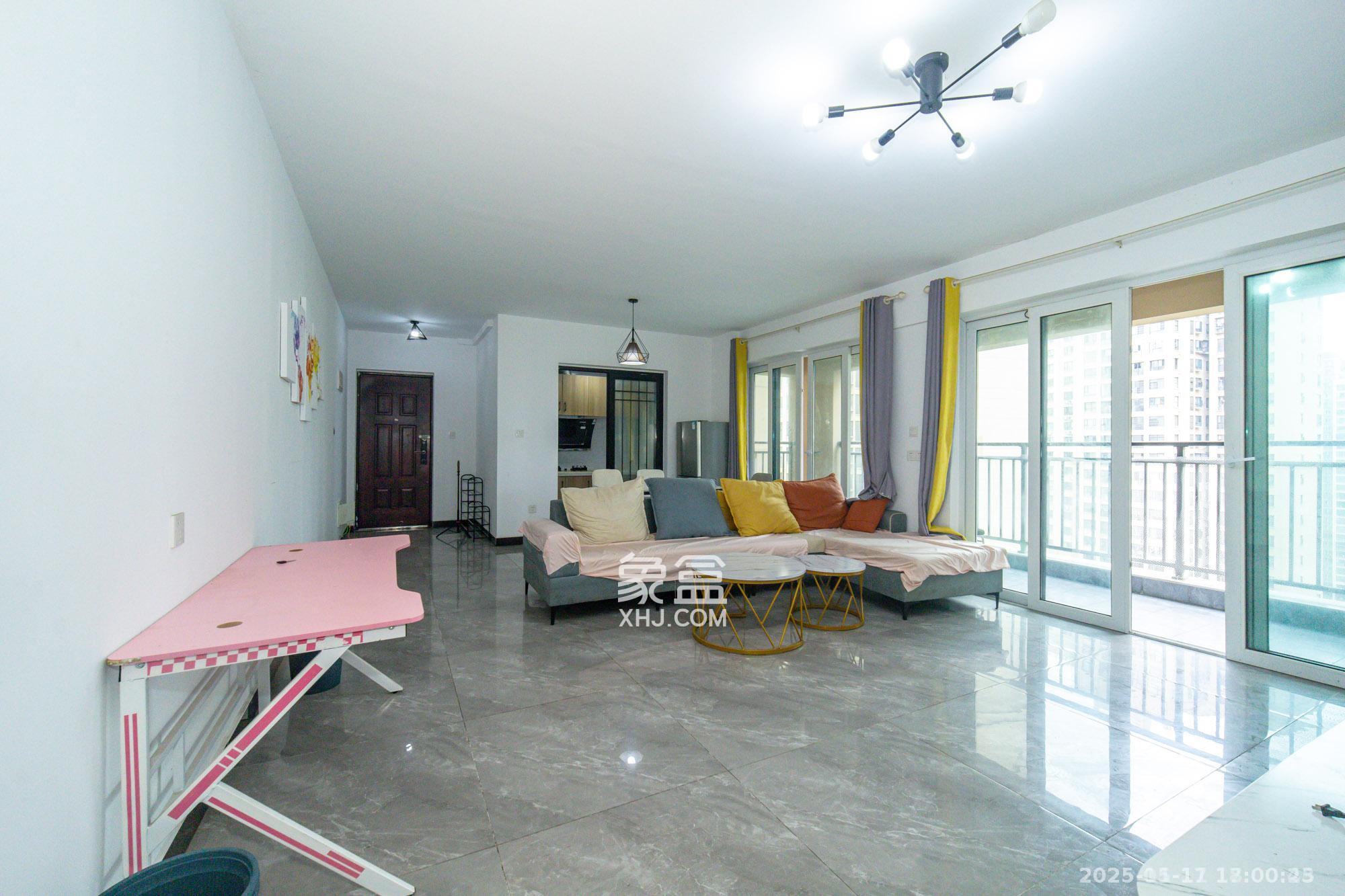 金科时代中心 3室2厅2卫 2700.0元/月 金科时代中心 3室2厅2卫 2700.0元/月室内图