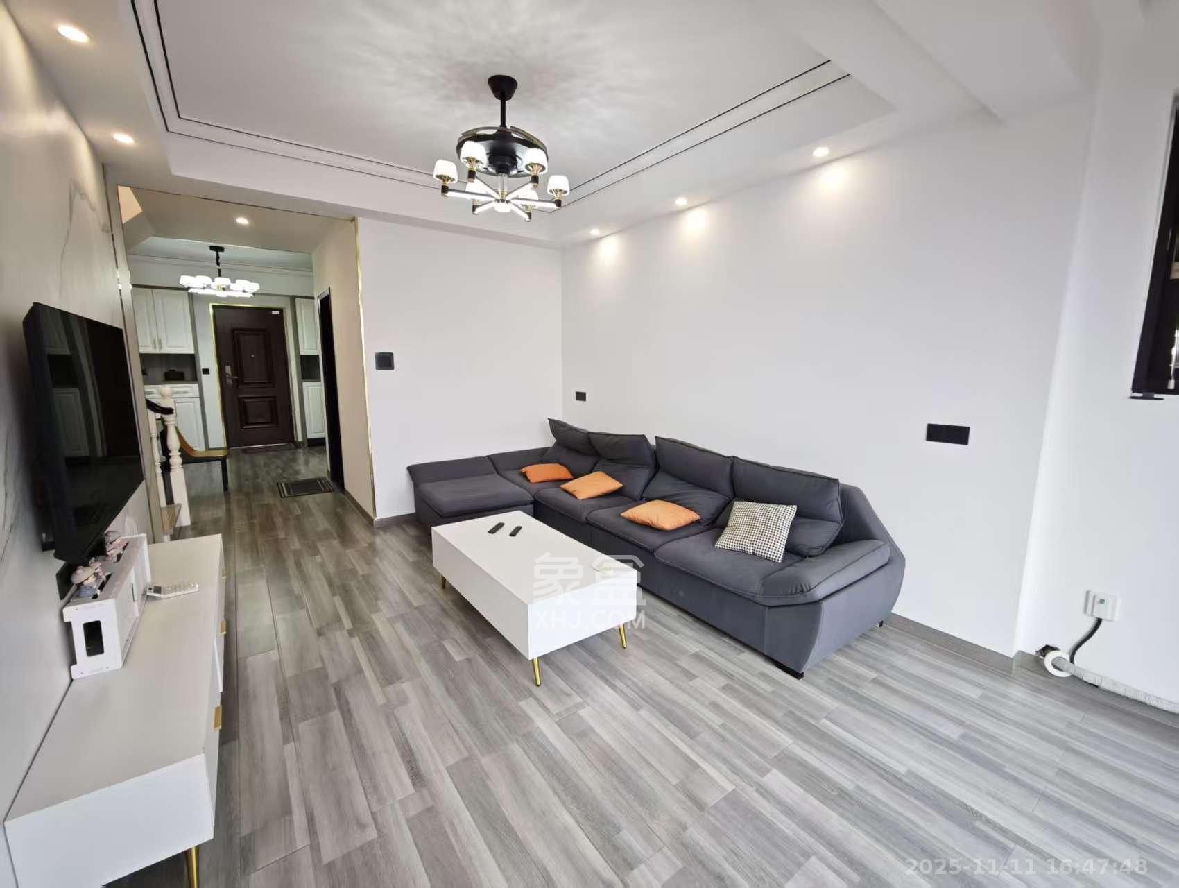 明昇壹城（明昇时代广场）二期  4室2厅2卫    4000.0元/月