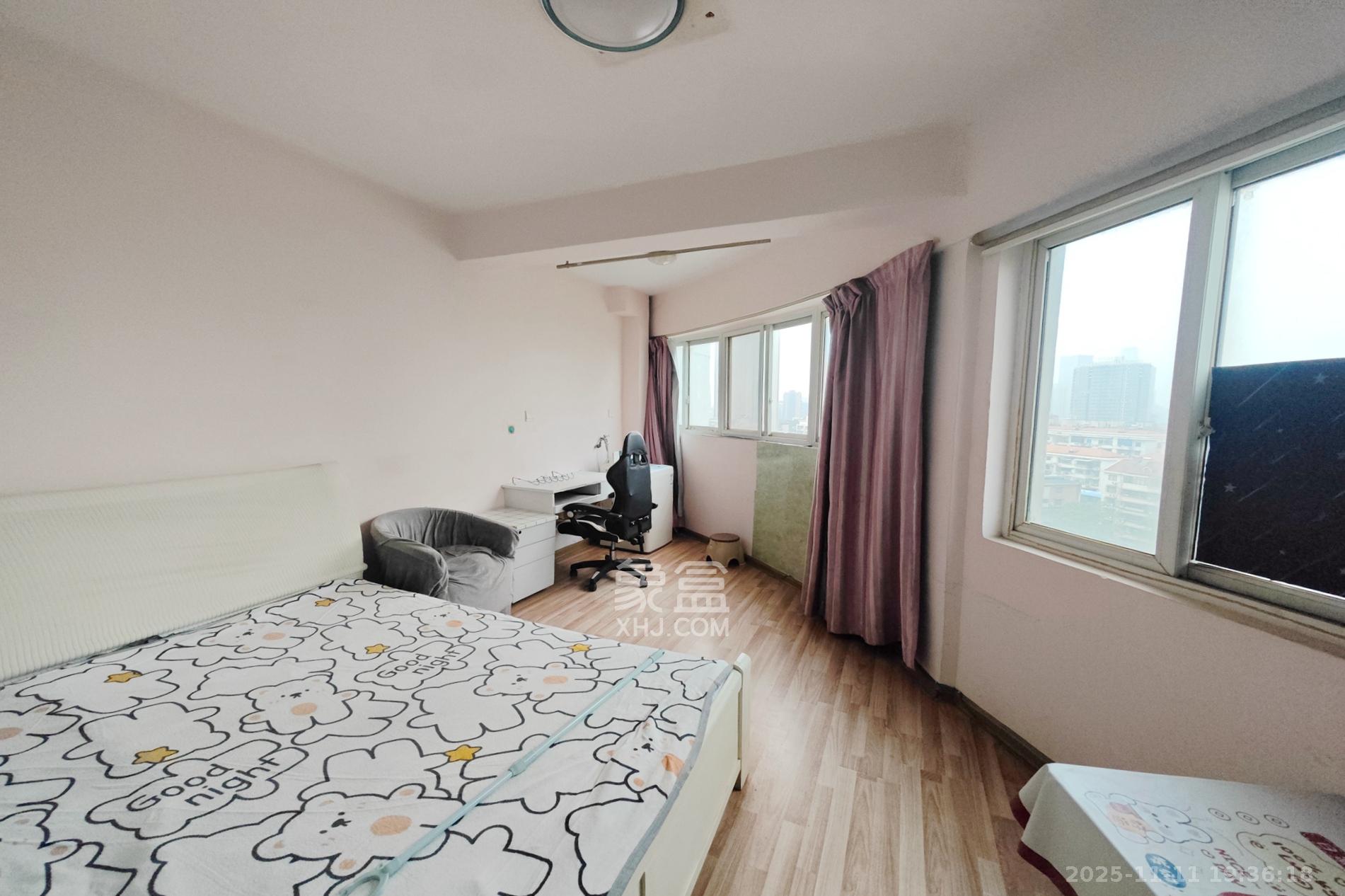 2076至高点  1室0厅1卫    16.8万卧室