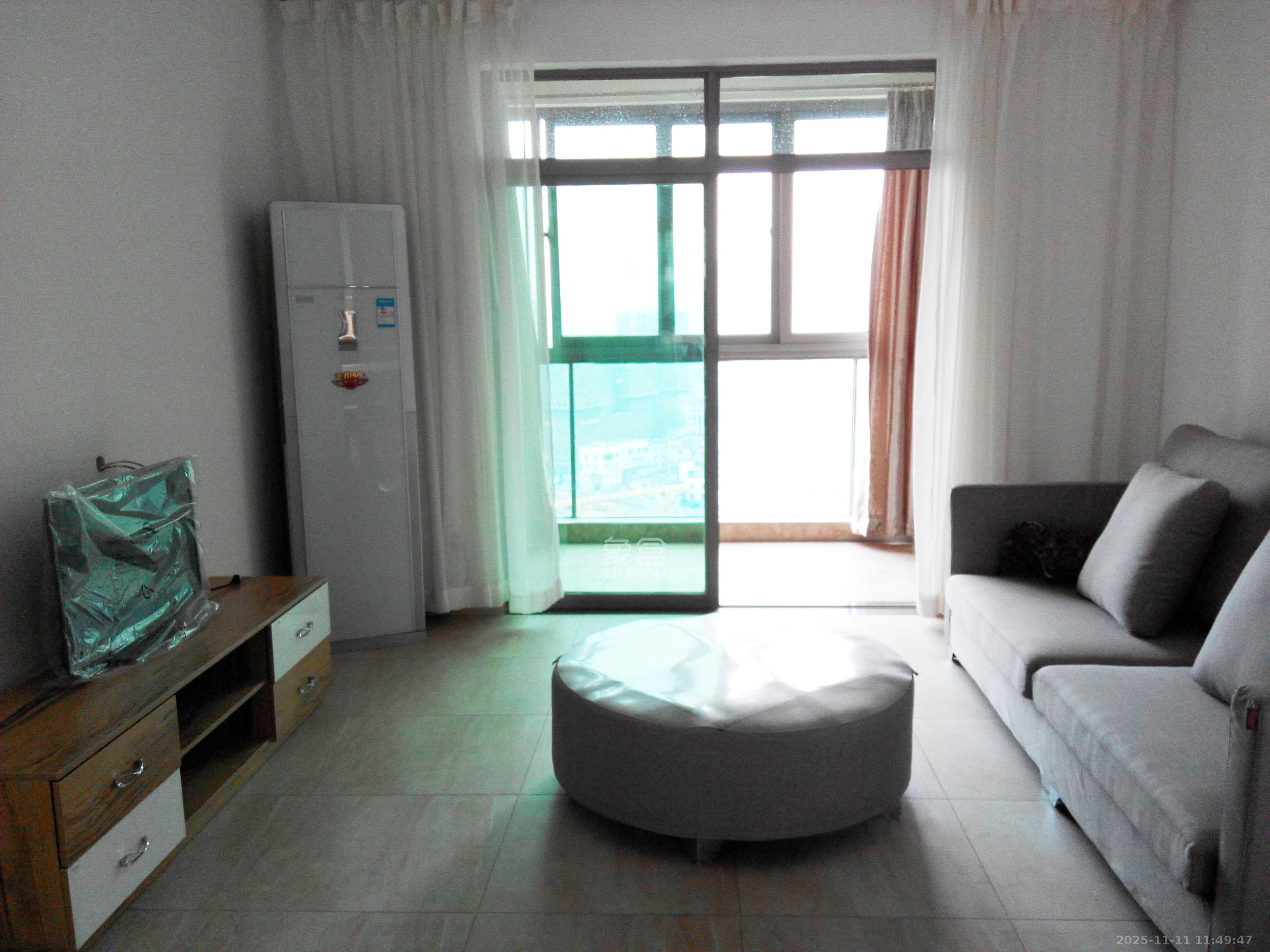 新城新世界一二三期  2室1厅1卫    2500.0元/月