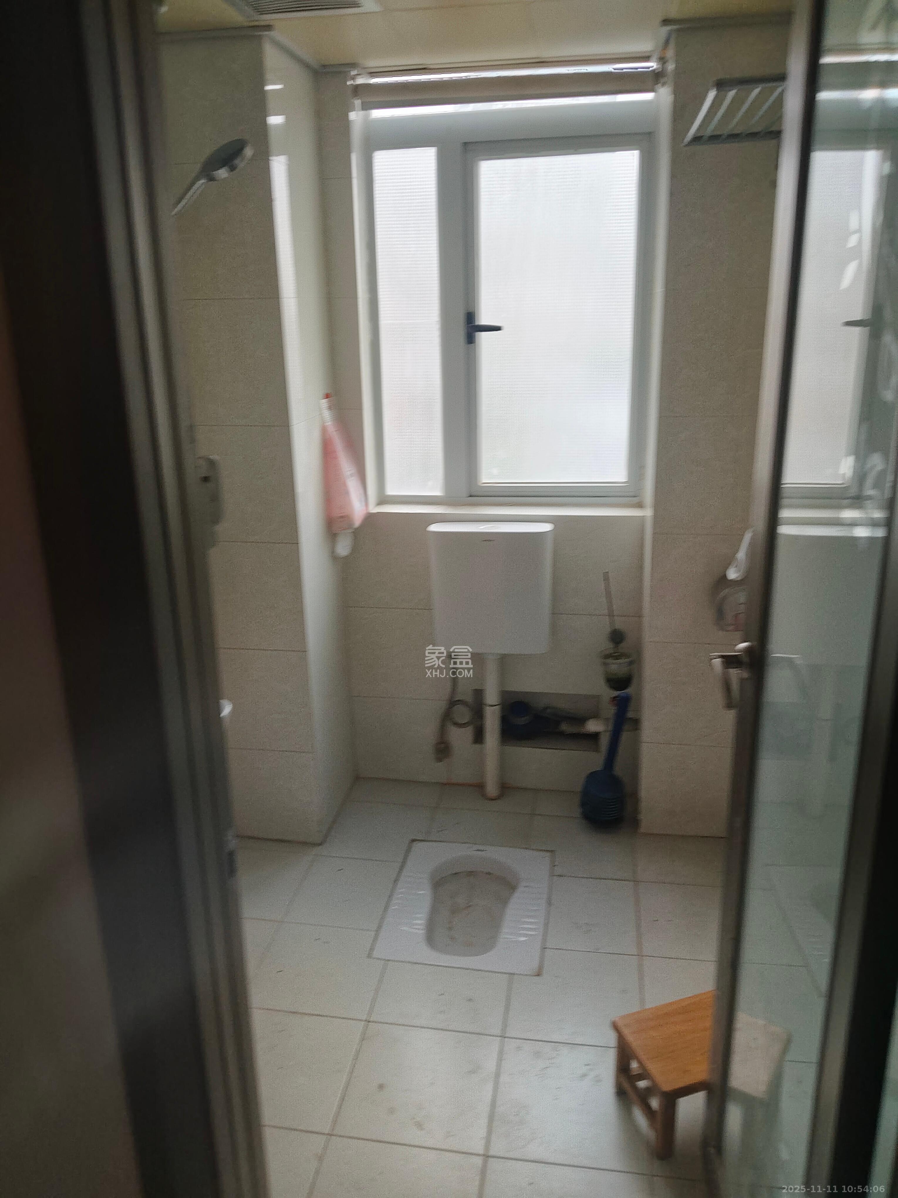 宏泽佳园 5室2厅3卫 4000.0元/月 宏泽佳园 5室2厅3卫 4000.0元/月室内图