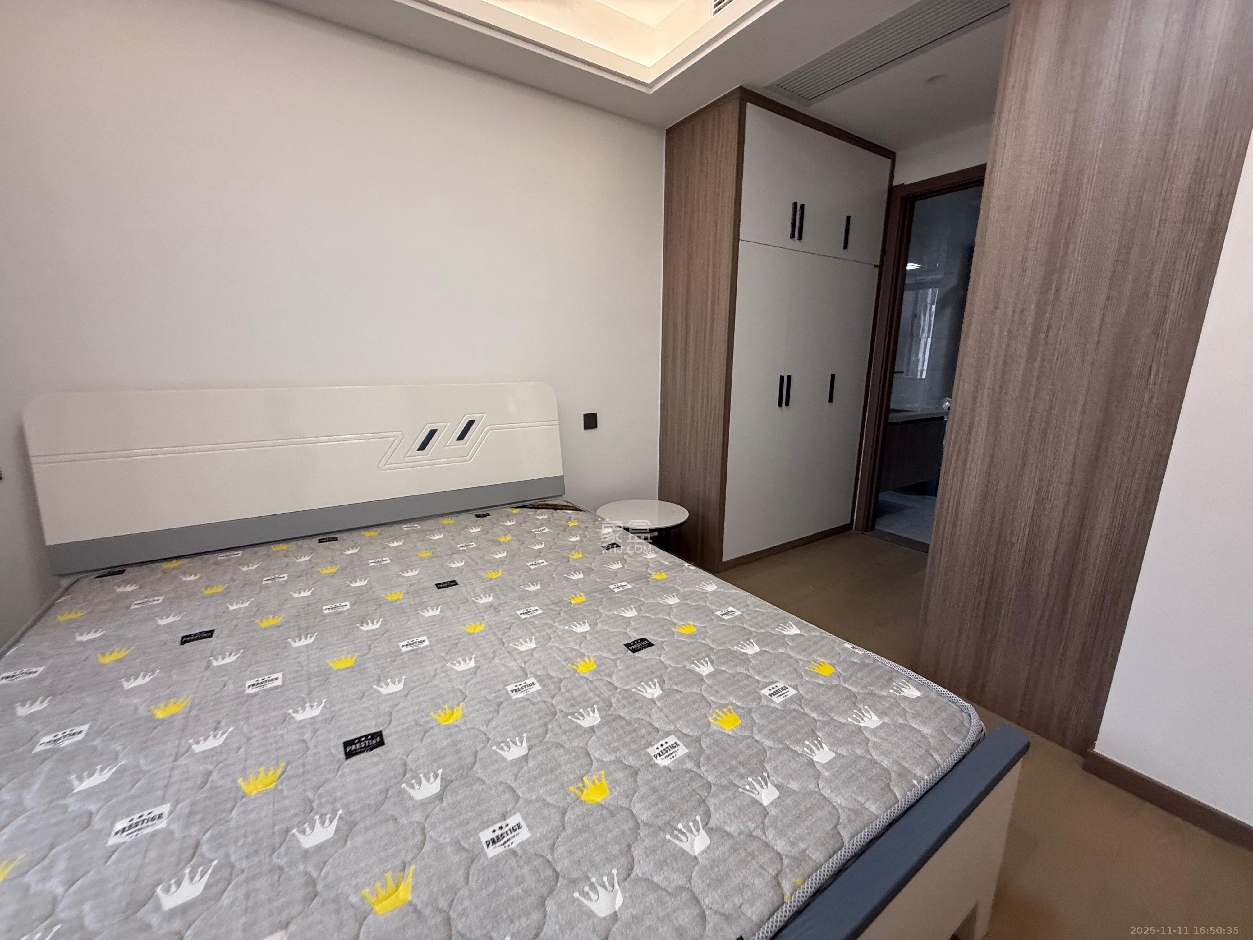 金富湘江悦城  4室2厅2卫    2800.0元/月室内图