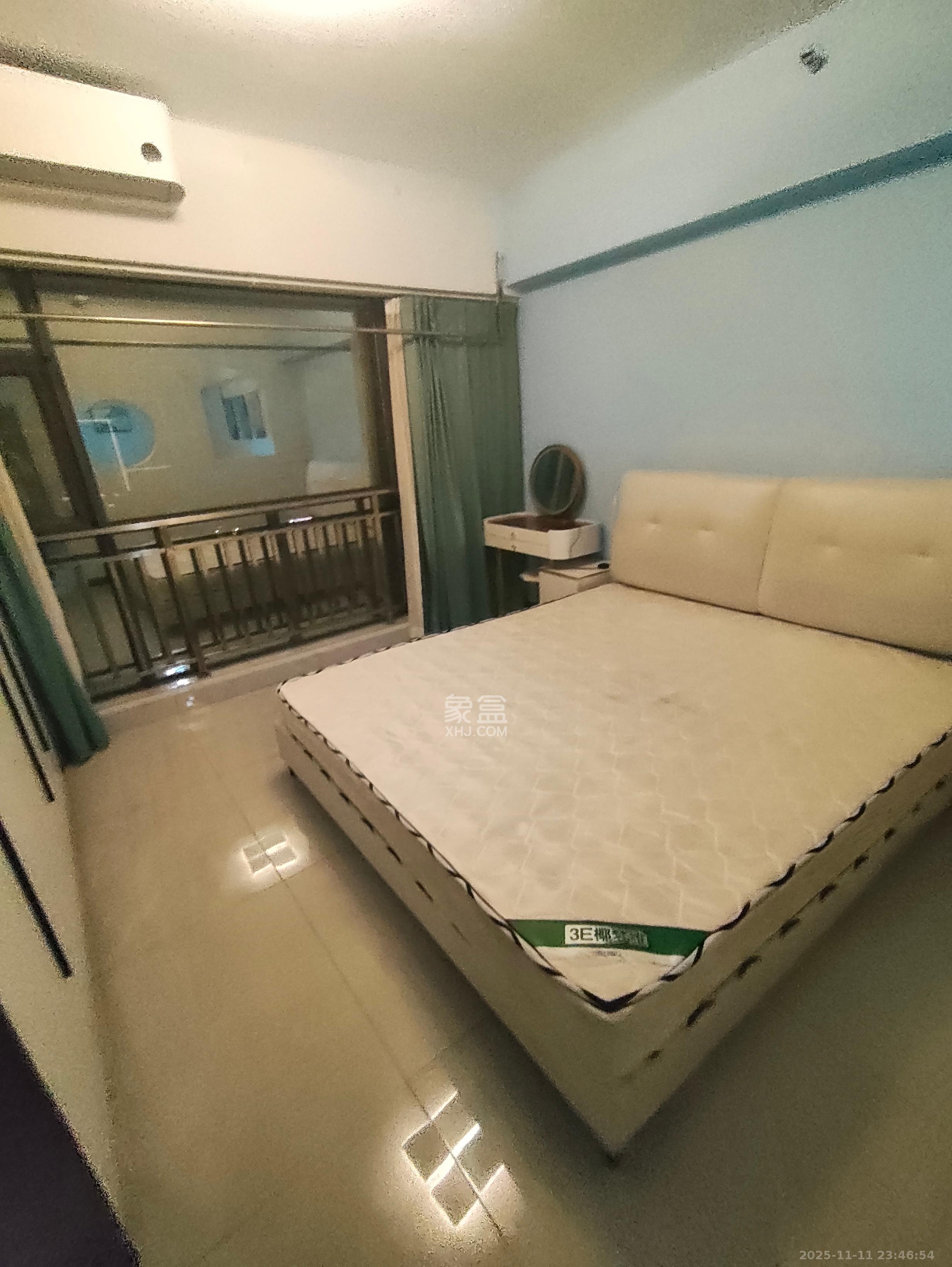 上东印象  5室2厅2卫    3800.0元/月