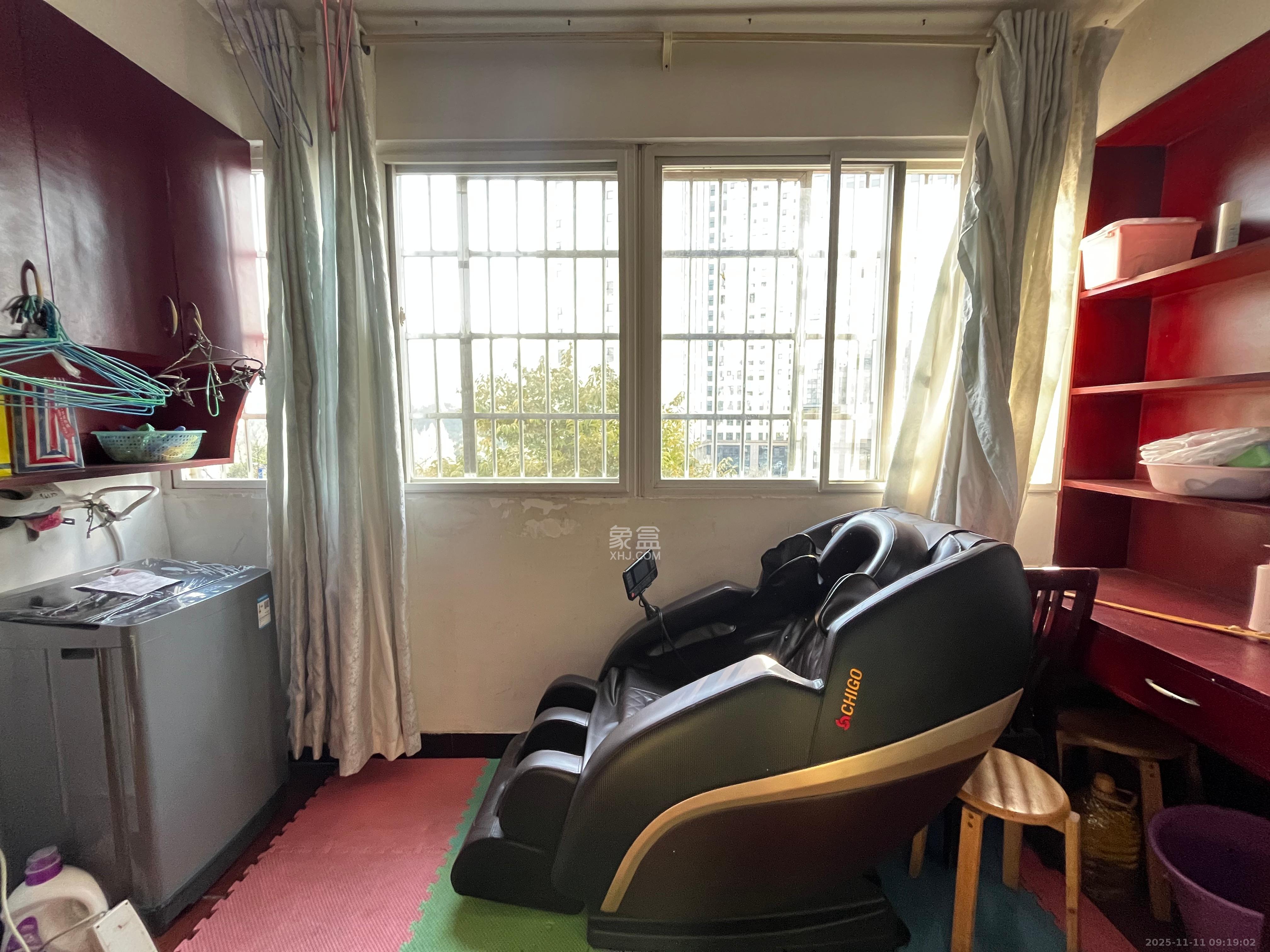 星语林名园  1室1厅1卫    1100.0元/月室内图