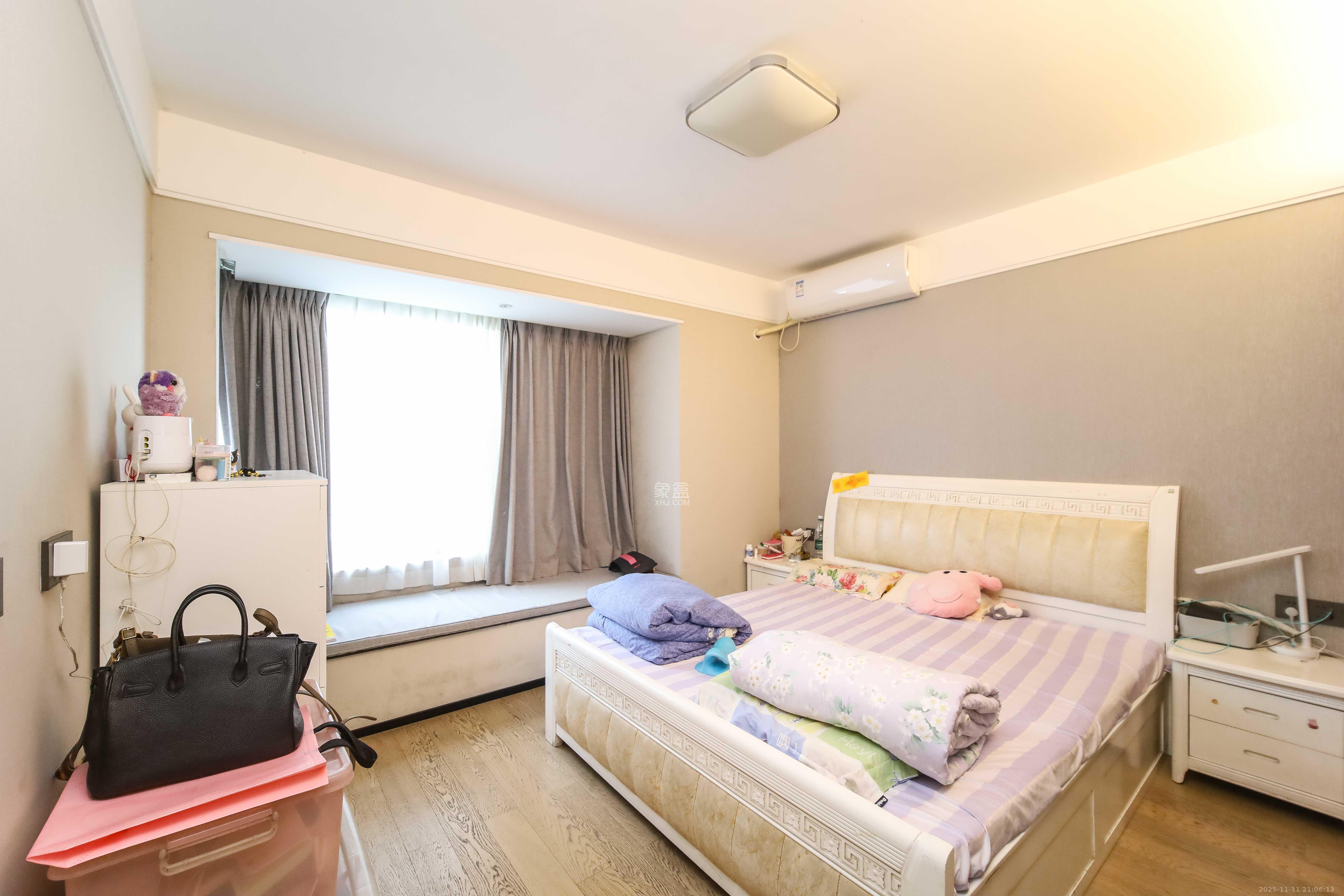 万科金域蓝湾 4室2厅2卫 159.0万 万科金域蓝湾 4室2厅2卫 159.0万卧室