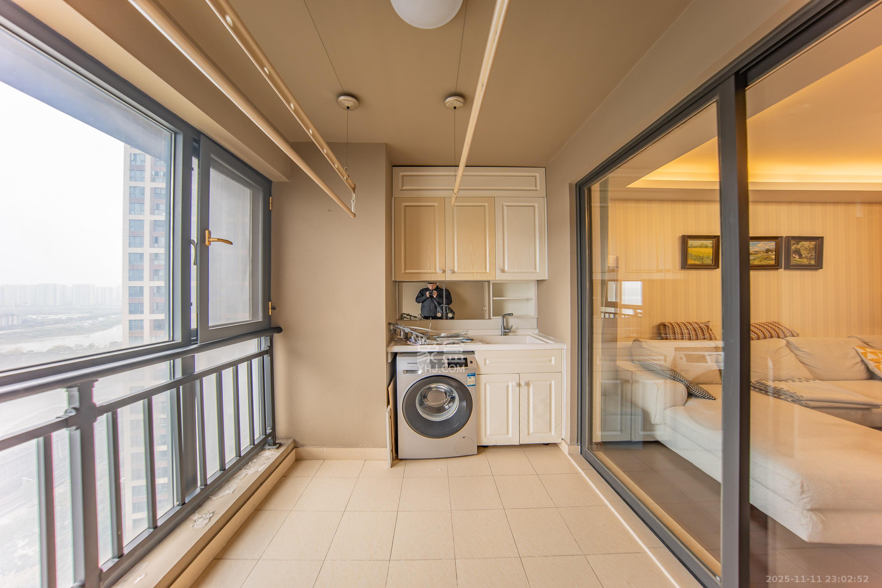 万科白鹭郡  3室2厅1卫    122.8万阳台