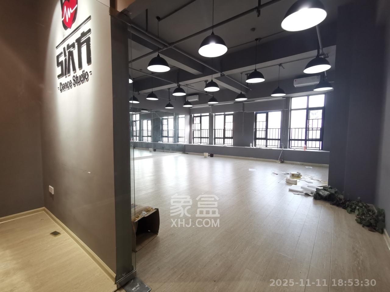 荣悦台  1室1厅1卫    2200.0元/月室内图