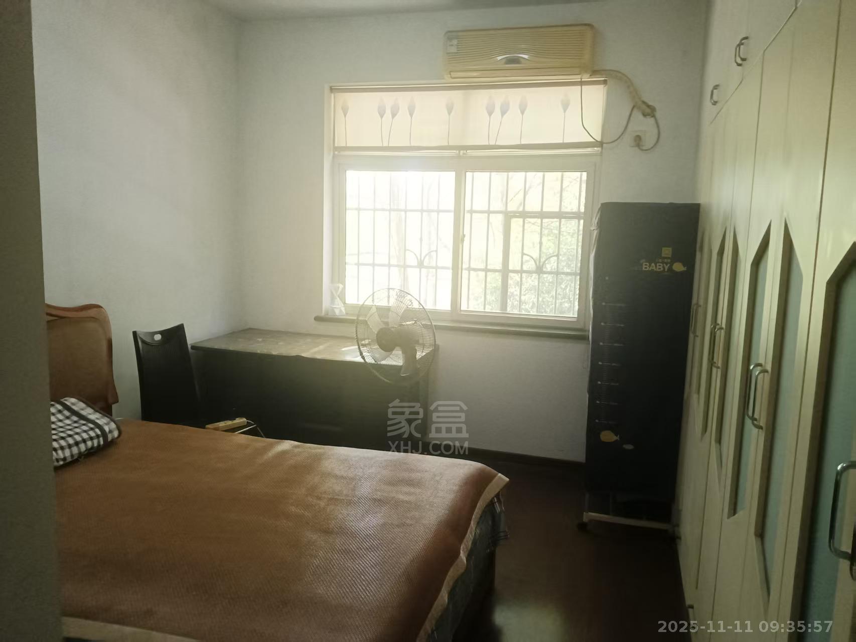 珠江丽园  3室2厅2卫    1700.0元/月室内图