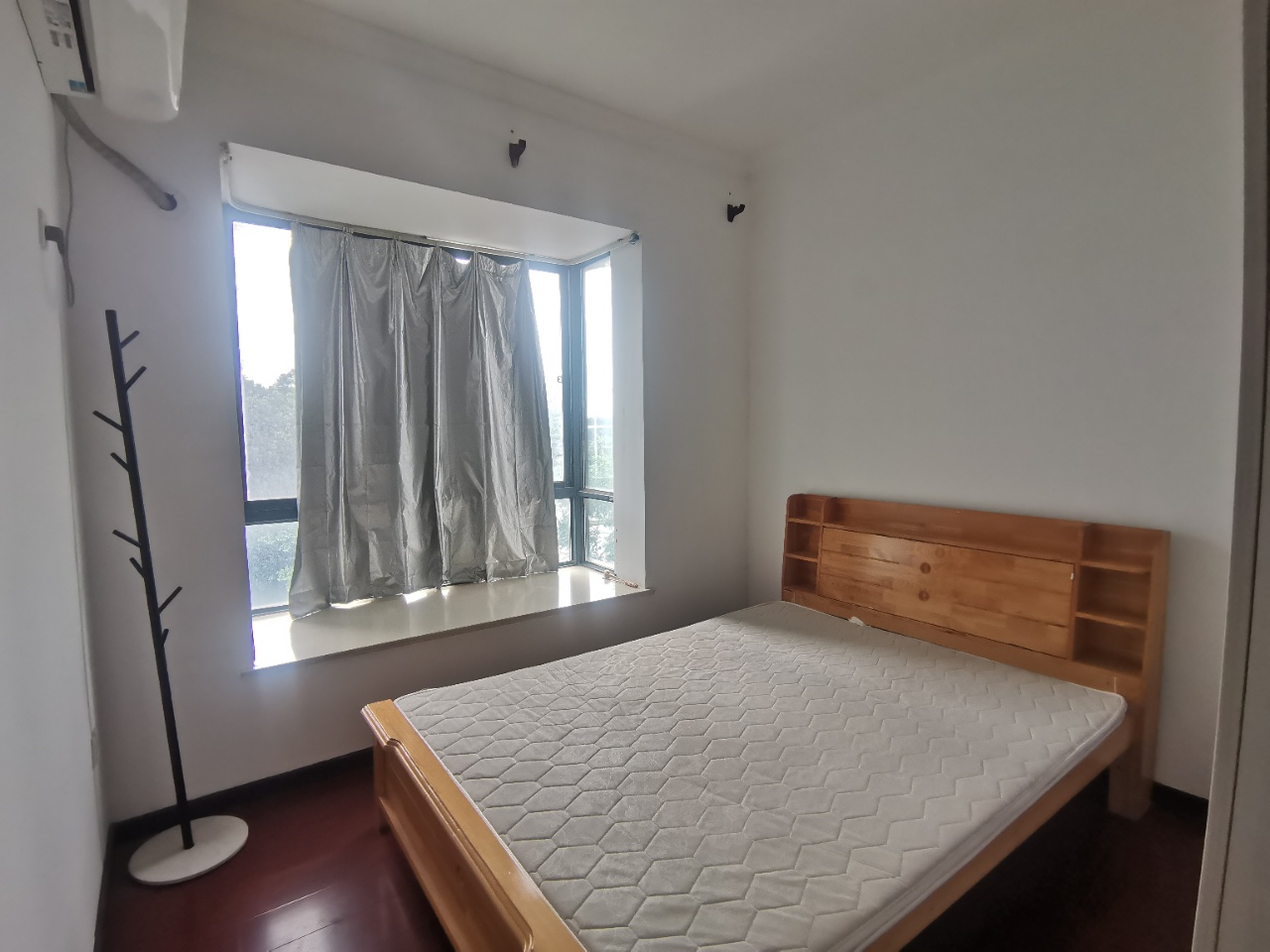 南海佳园 1室0厅0卫 1800.0元/月 南海佳园 1室0厅0卫 1800.0元/月室内图