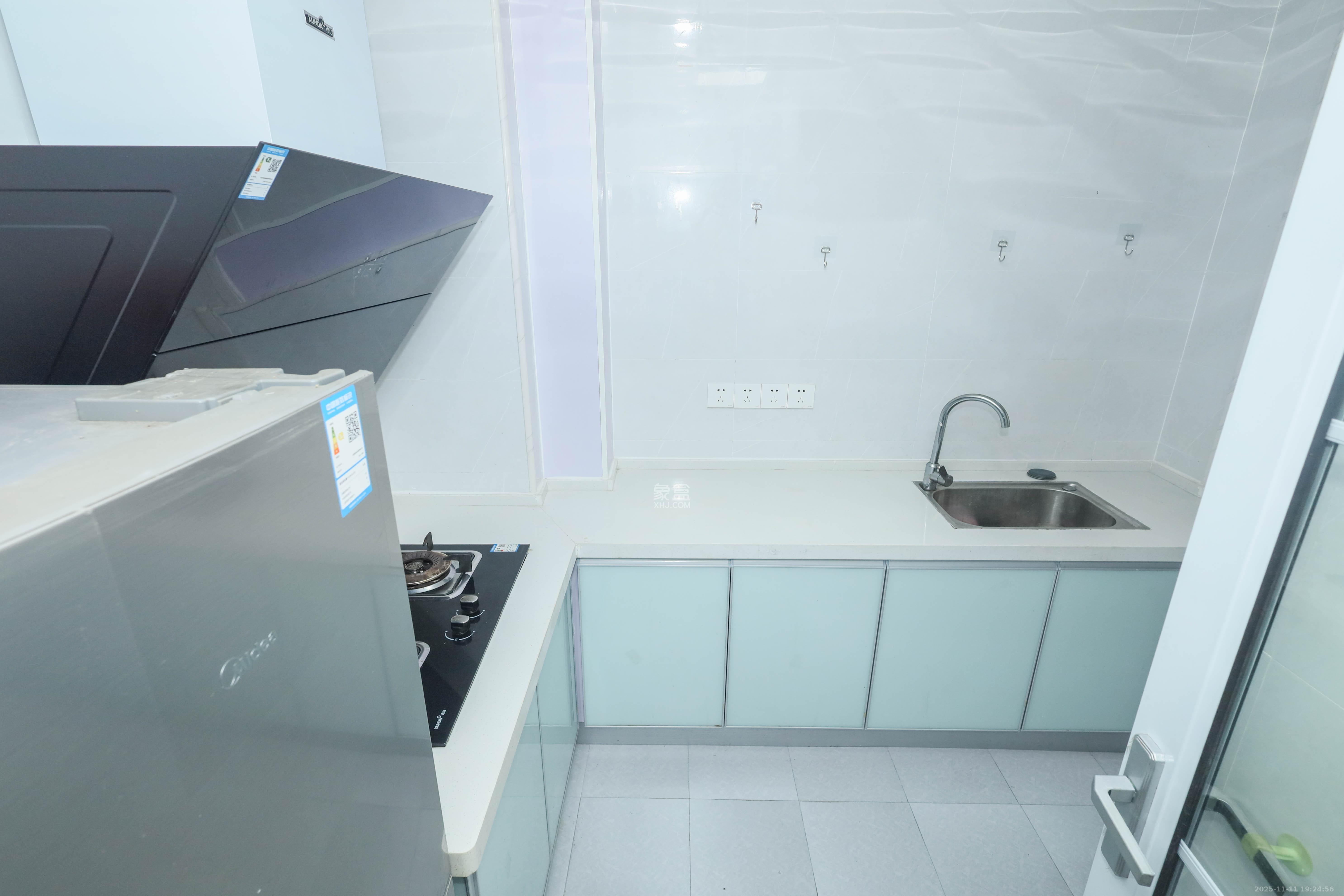 中国铁建梅溪青秀三期  4室2厅2卫    175.0万厨房