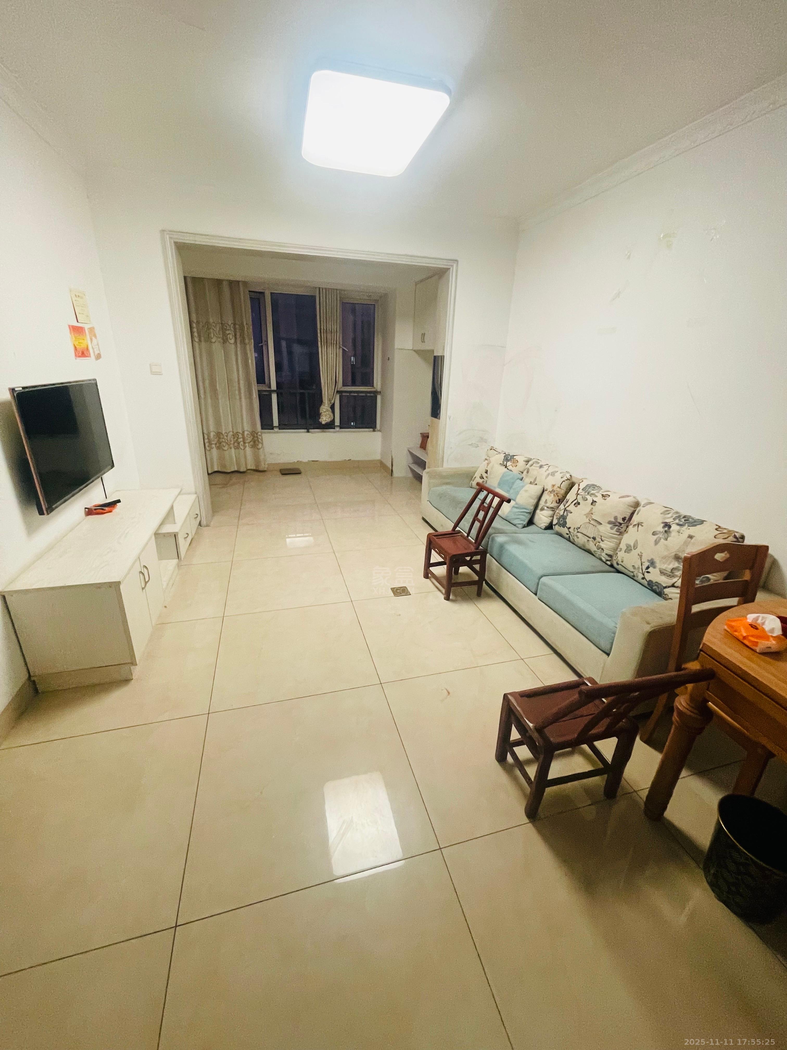 佳兆业金域天下三期 3室2厅2卫 1600.0元/月 佳兆业金域天下三期 3室2厅2卫 1600.0元/月室内图