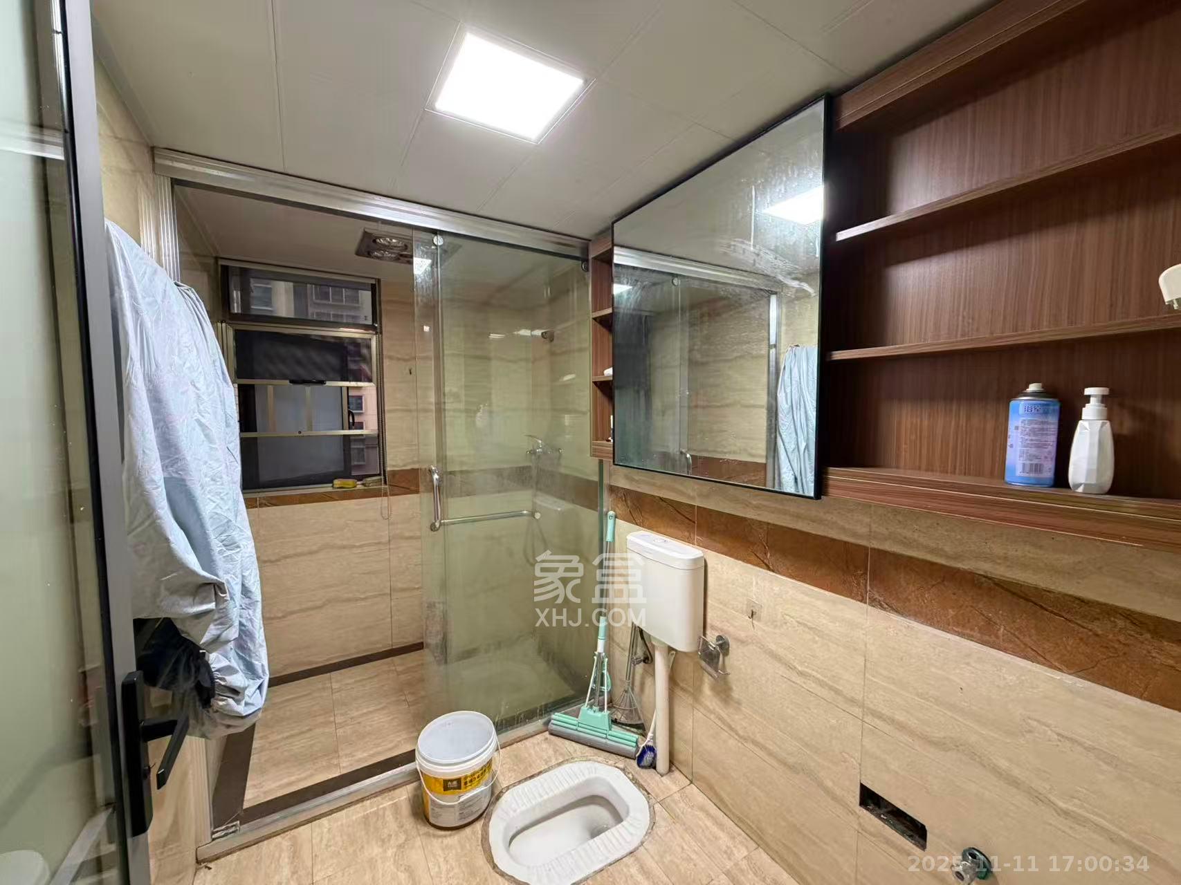 江山帝景哈佛  3室2厅2卫    2100.0元/月室内图