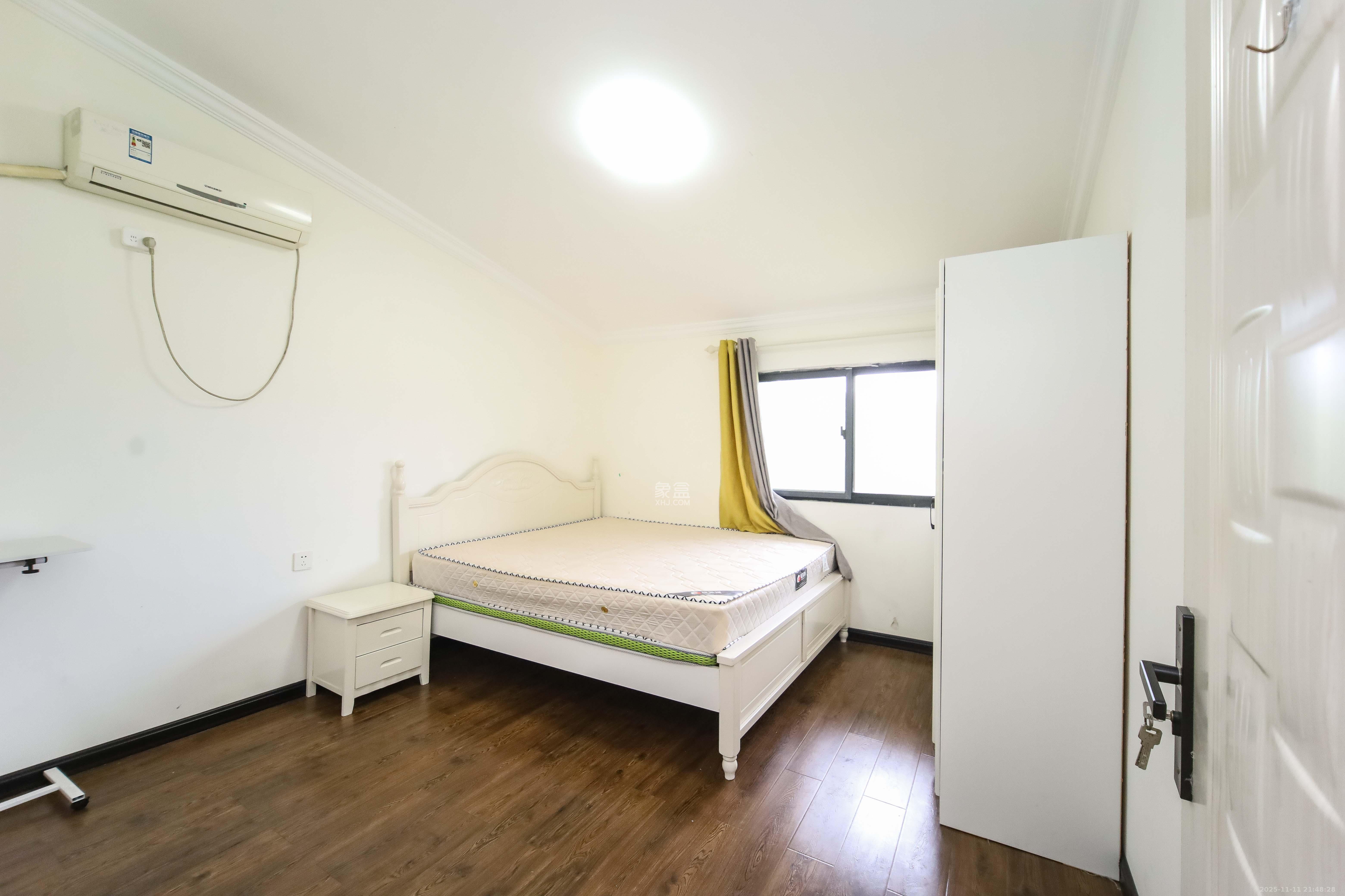 西街花园 2室2厅1卫 86.0万 西街花园 2室2厅1卫 86.0万卧室