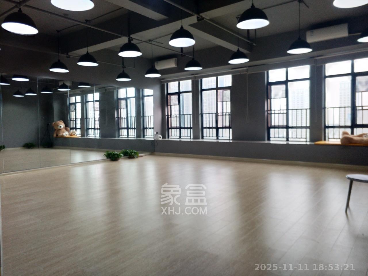 荣悦台  1室1厅1卫    2200.0元/月室内图