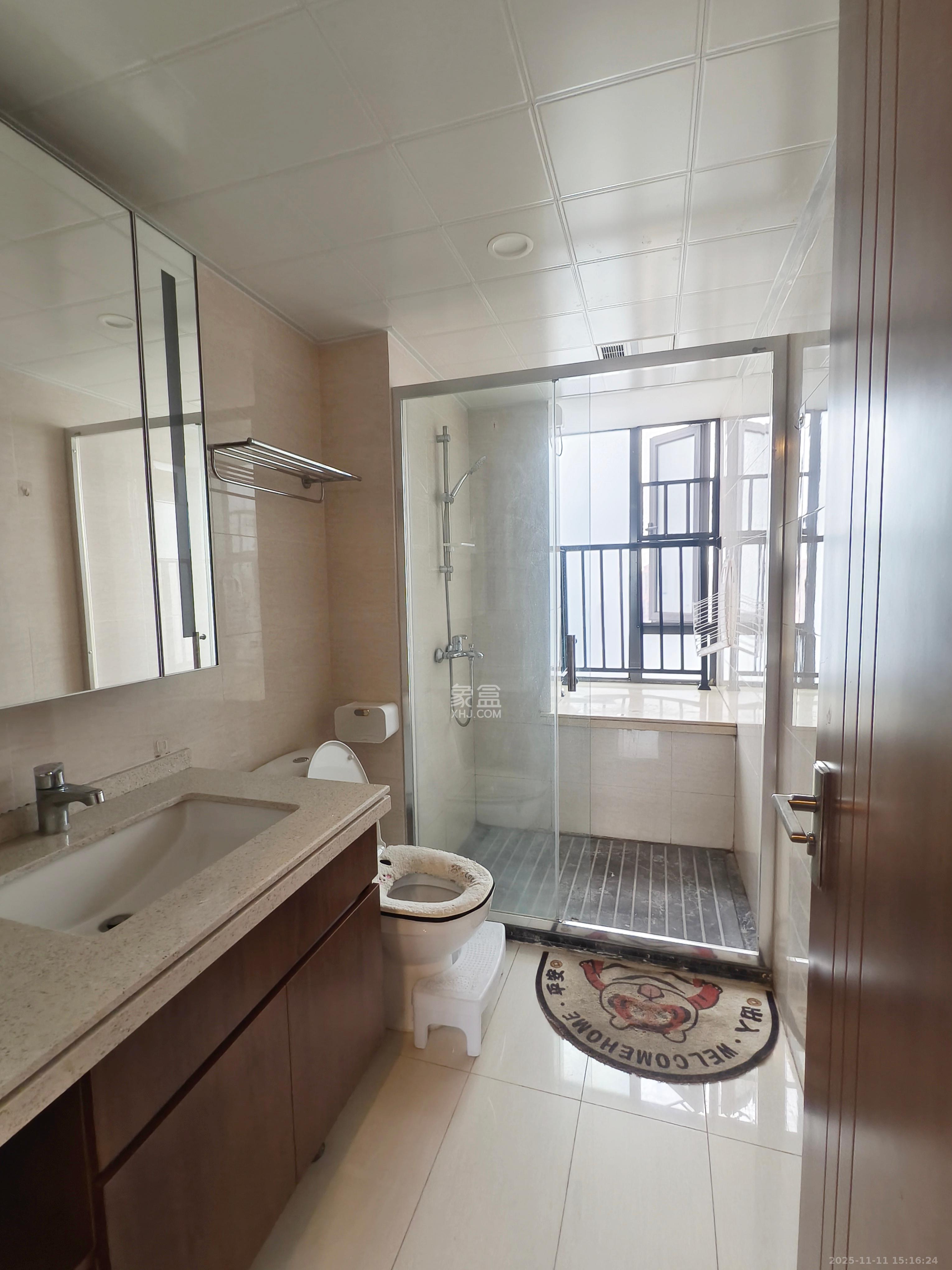 珠江好世界  4室2厅2卫    3600.0元/月室内图