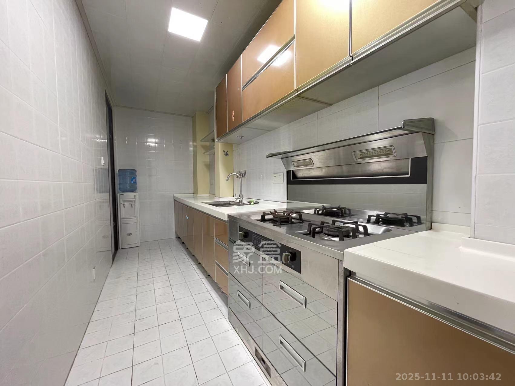 保利麓谷林语D区  1室2厅1卫    2000.0元/月室内图