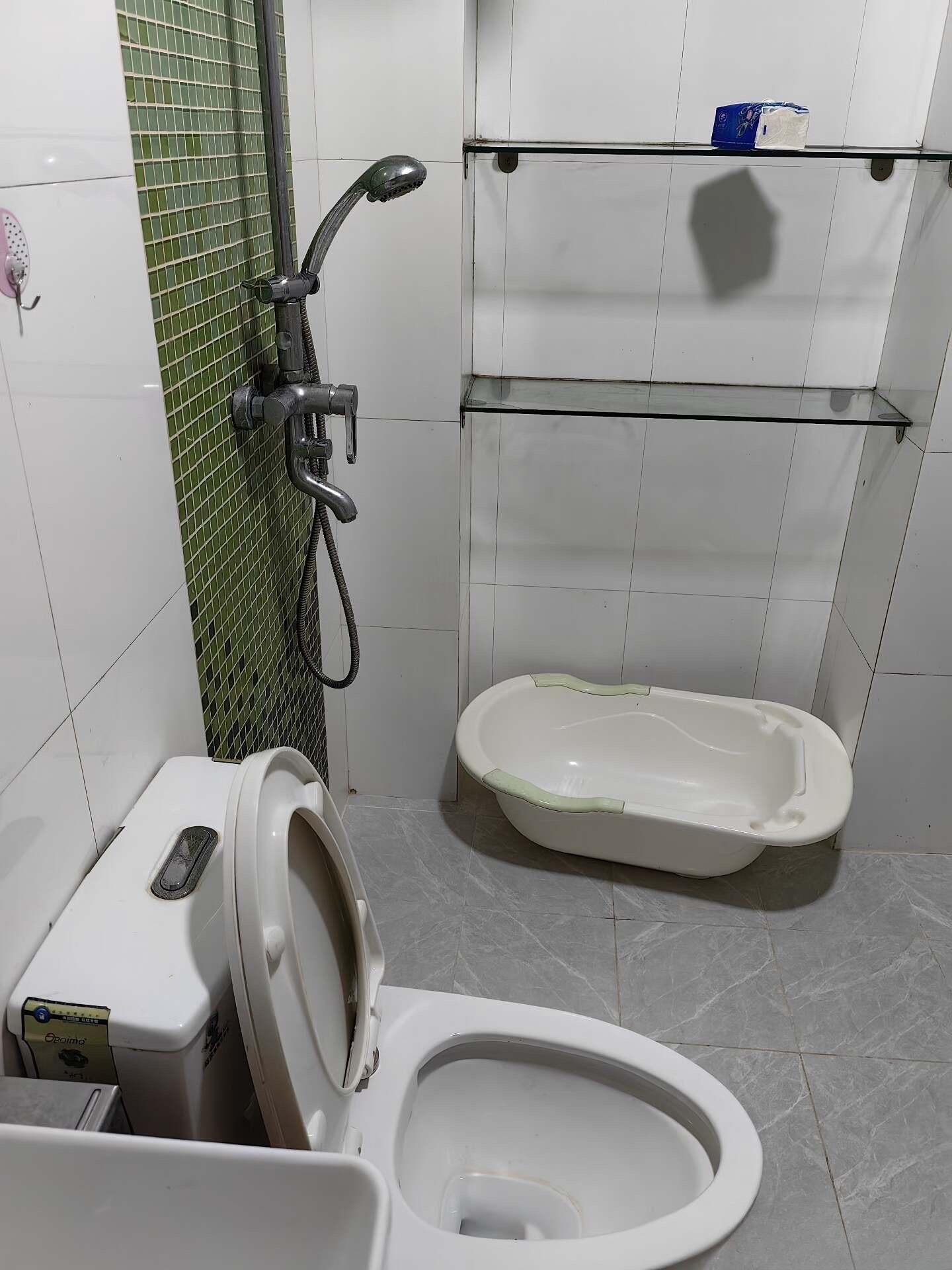 天上人间  3室2厅2卫    2800.0元/月室内图