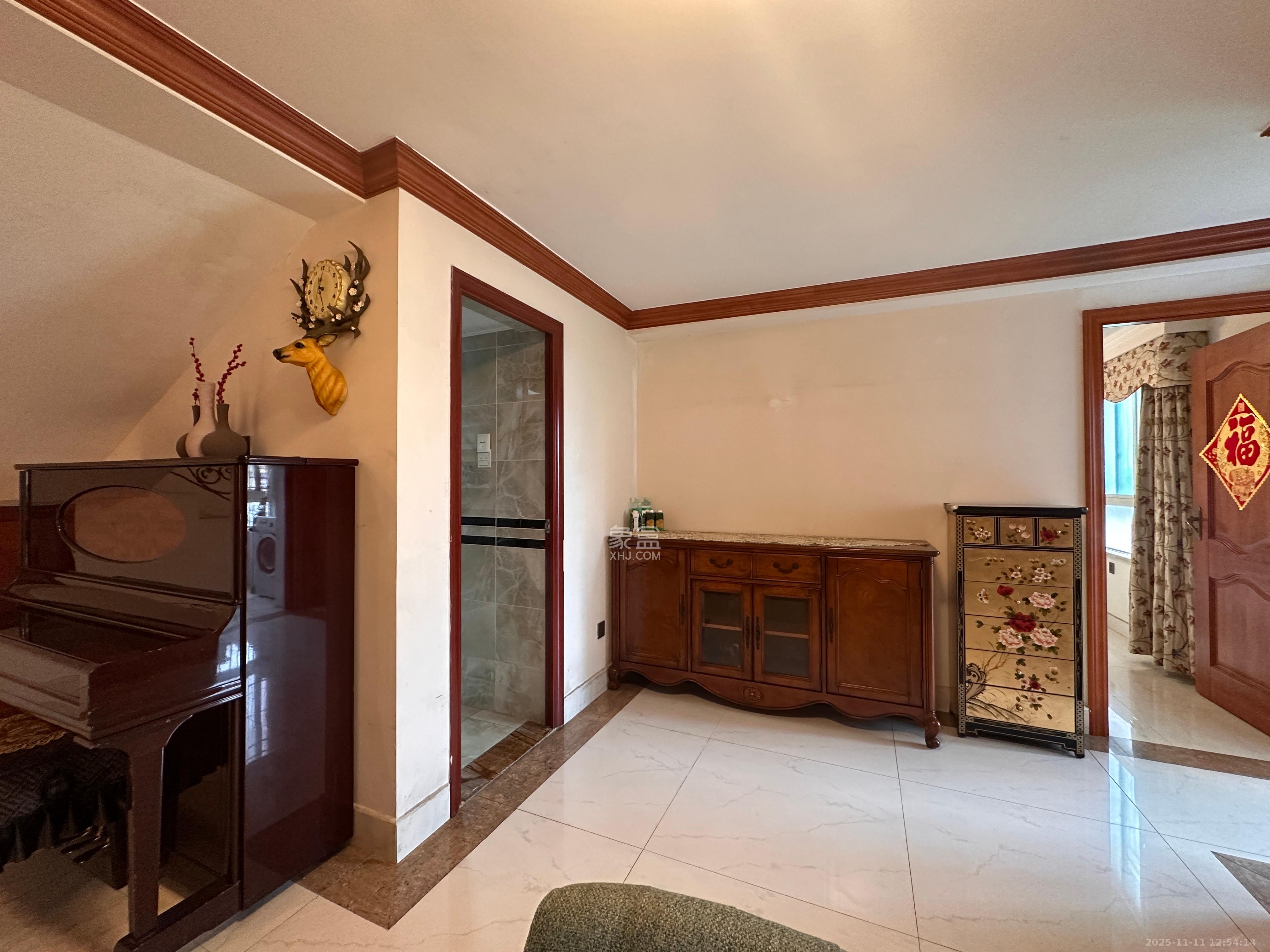 君临天厦 4室2厅2卫 8000.0元/月 君临天厦 4室2厅2卫 8000.0元/月室内图