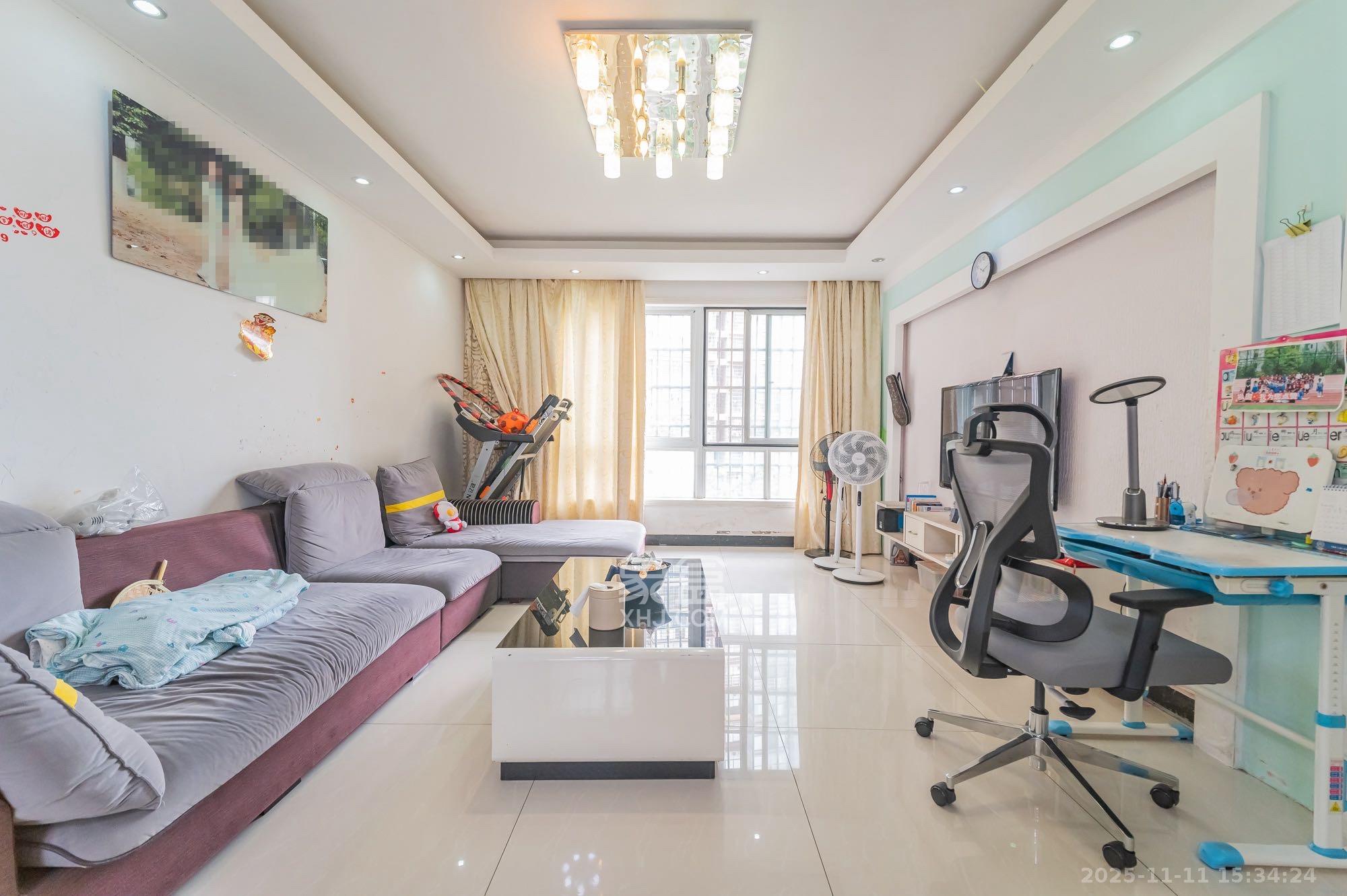 筑梦佳园 4室2厅2卫 2000.0元/月 筑梦佳园 4室2厅2卫 2000.0元/月室内图