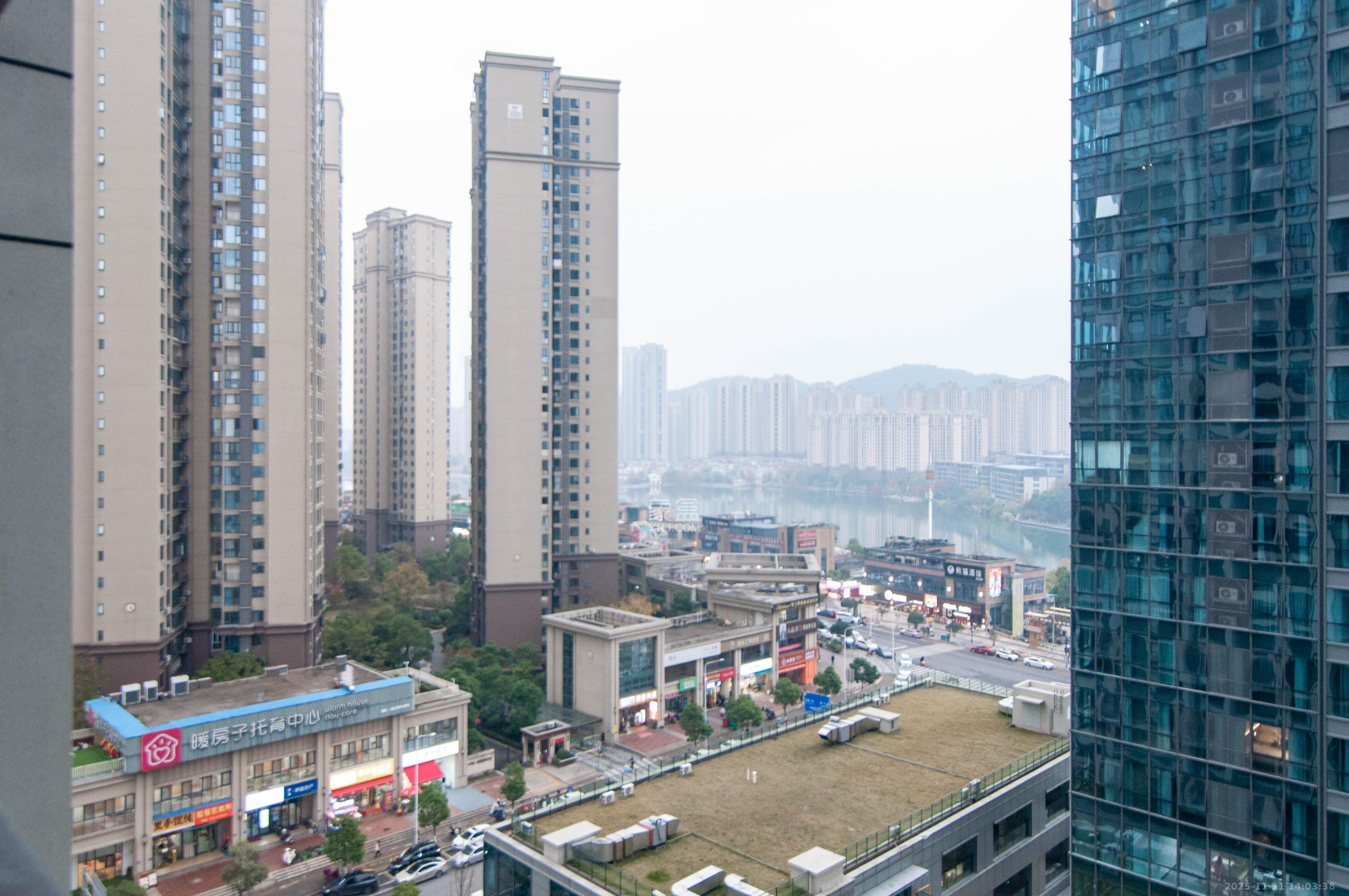 中建梅溪湖中心 4室2厅2卫 180.0万 中建梅溪湖中心 4室2厅2卫 180.0万其他