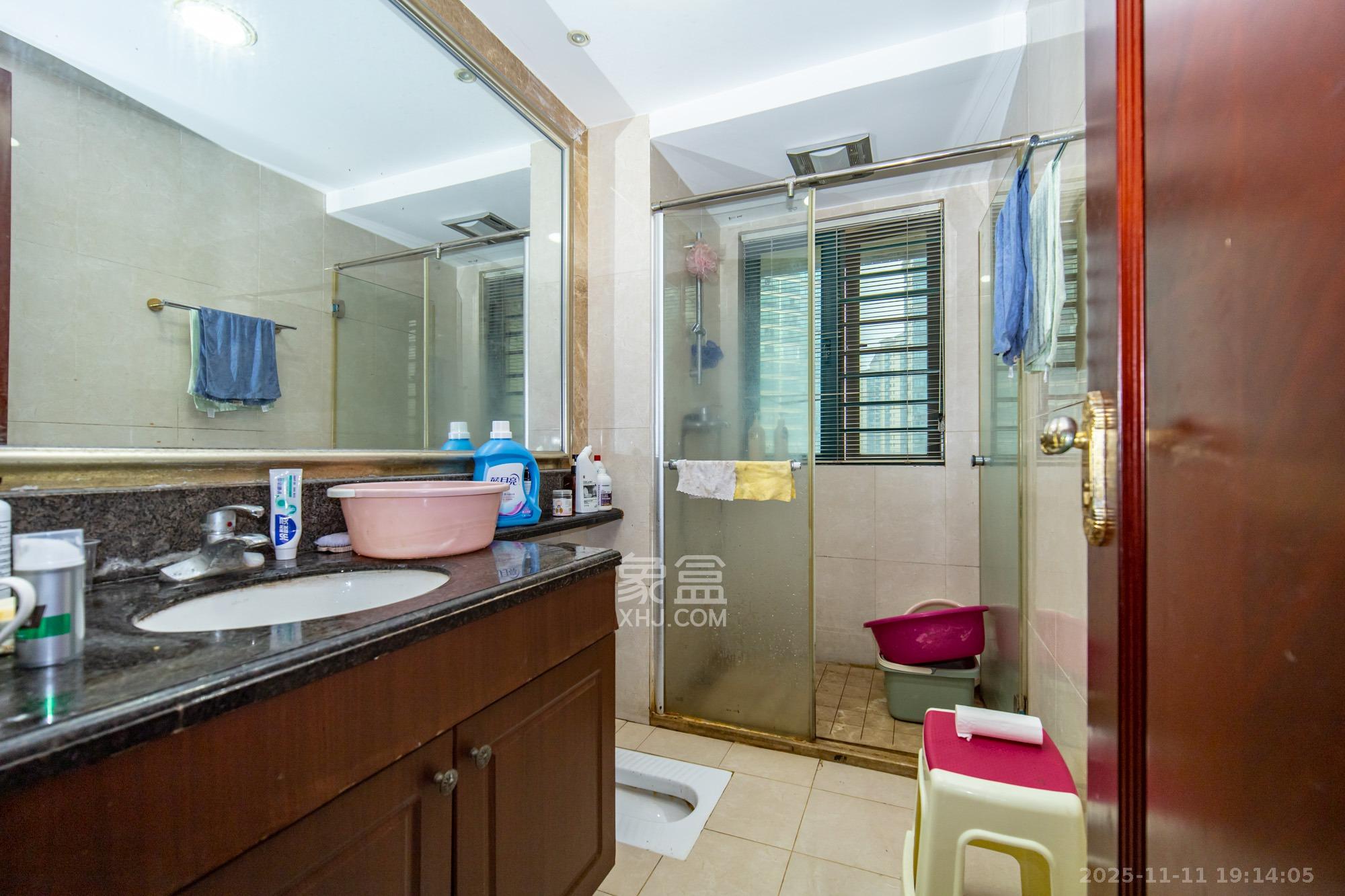 恒大雅苑  3室2厅1卫    85.0万卫生间