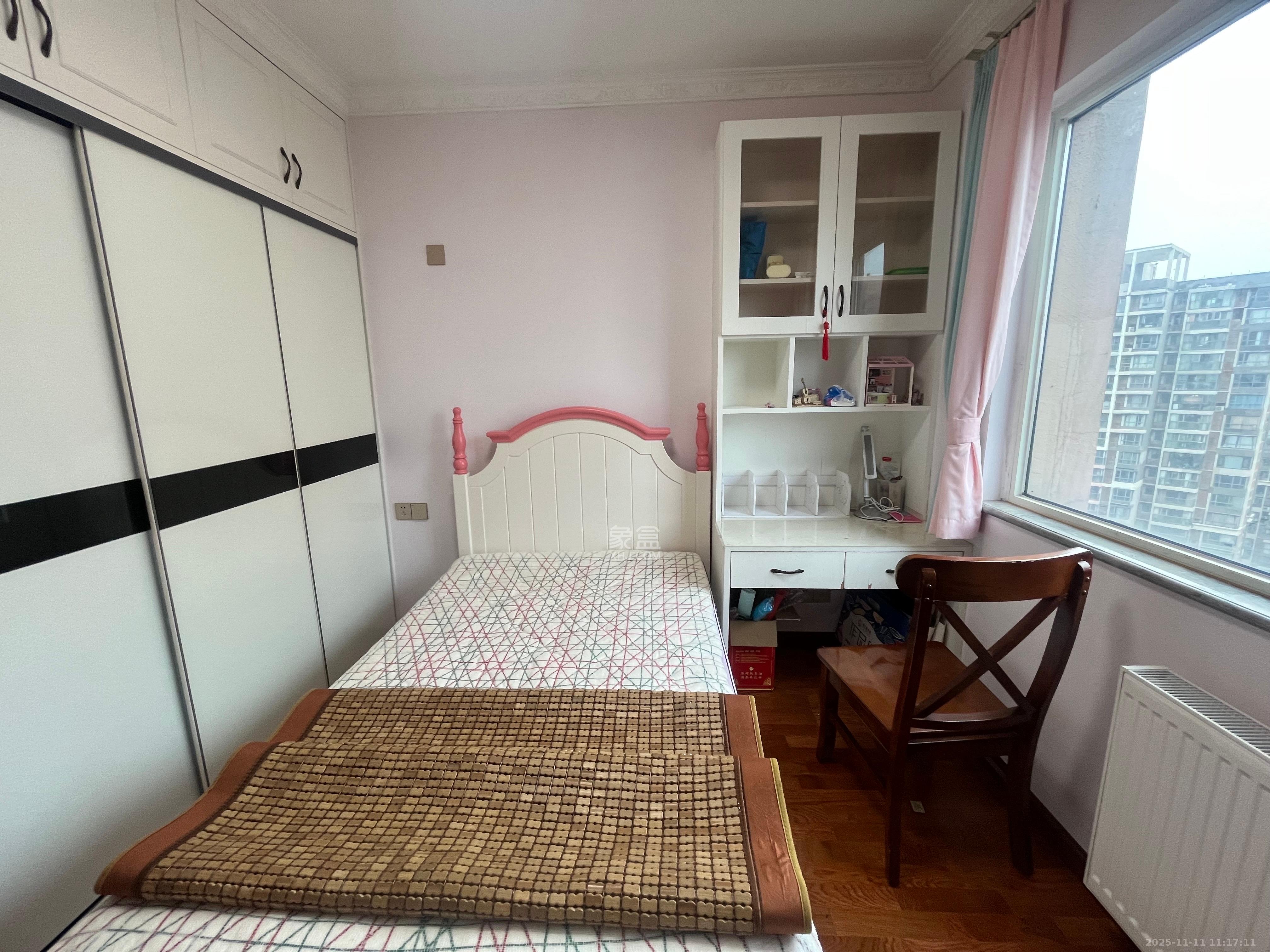 北辰三角洲E6区  4室2厅2卫    4200.0元/月室内图