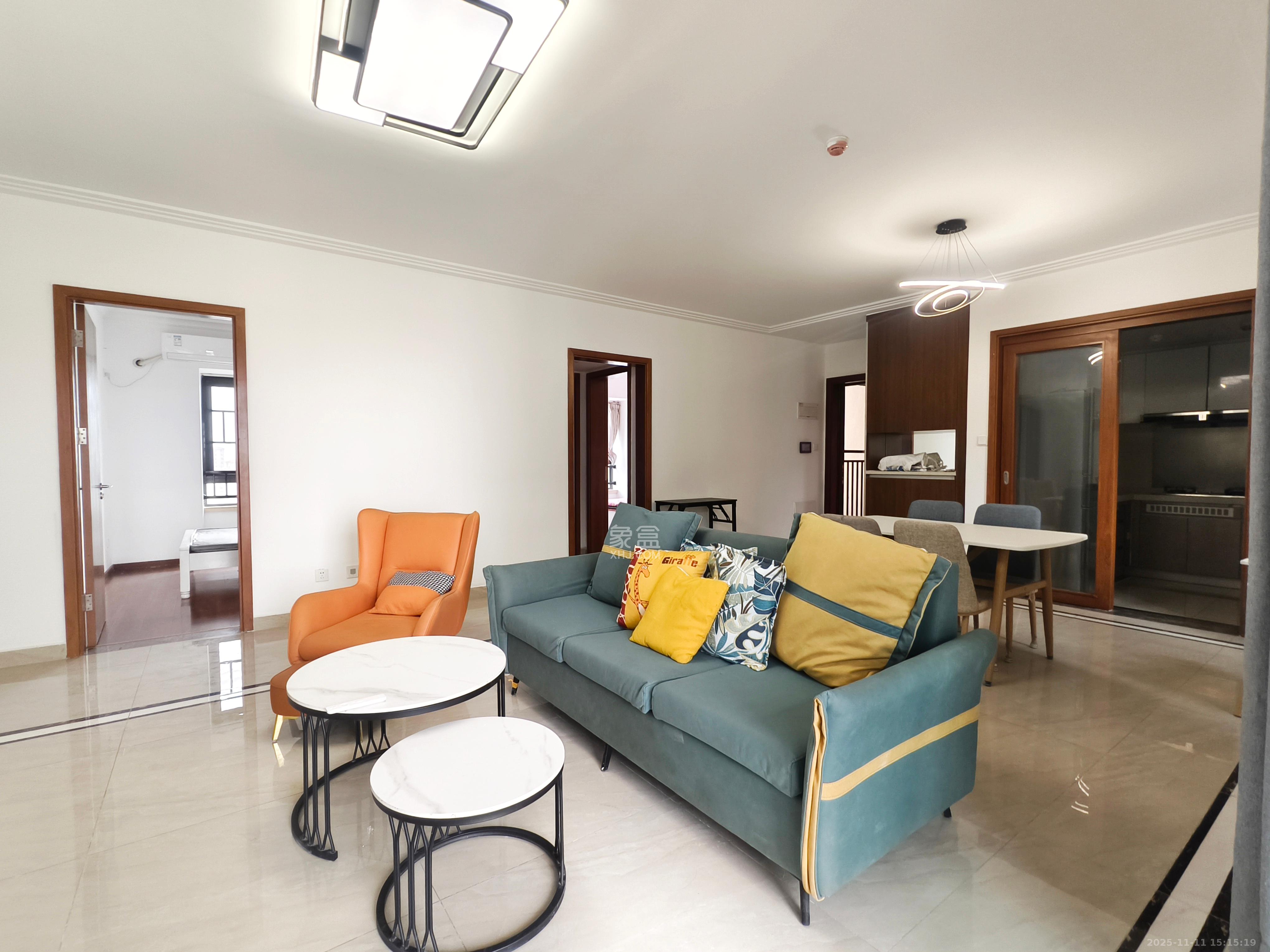 珠江好世界  4室2厅2卫    3600.0元/月室内图