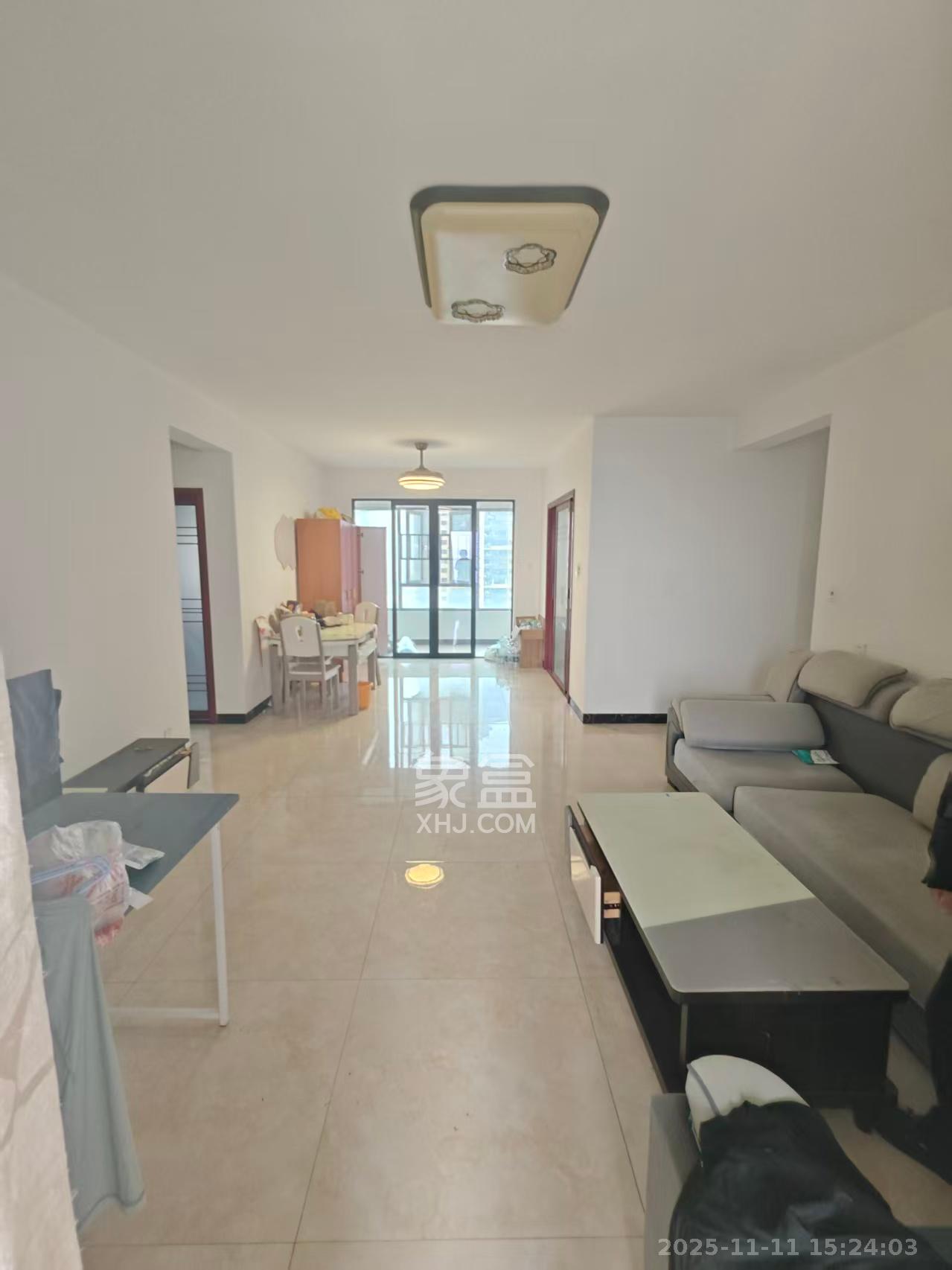 长房云时代 4室2厅2卫 3100.0元/月 长房云时代 4室2厅2卫 3100.0元/月室内图