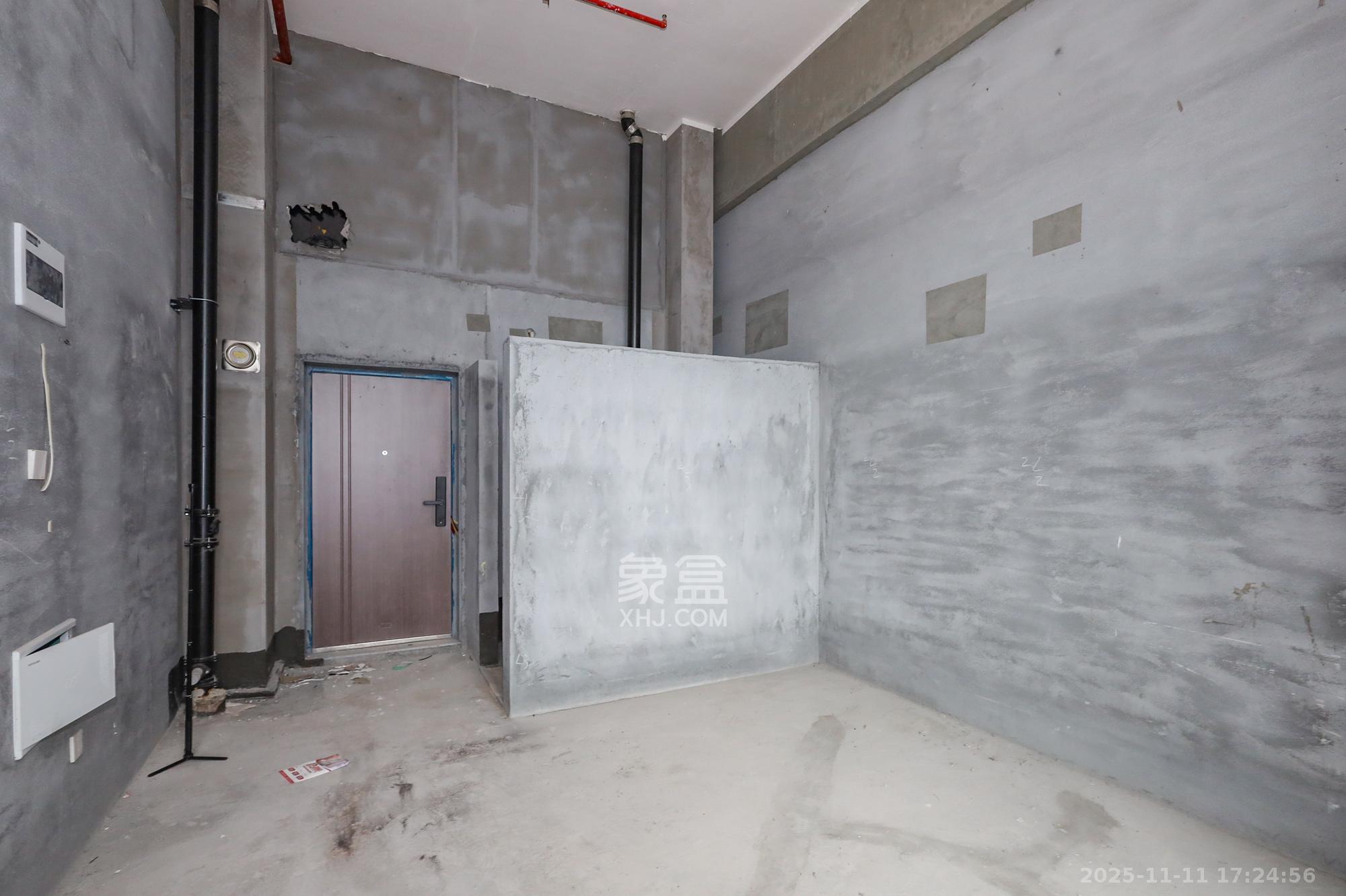 卓越中寰  1室1厅1卫    35.0万