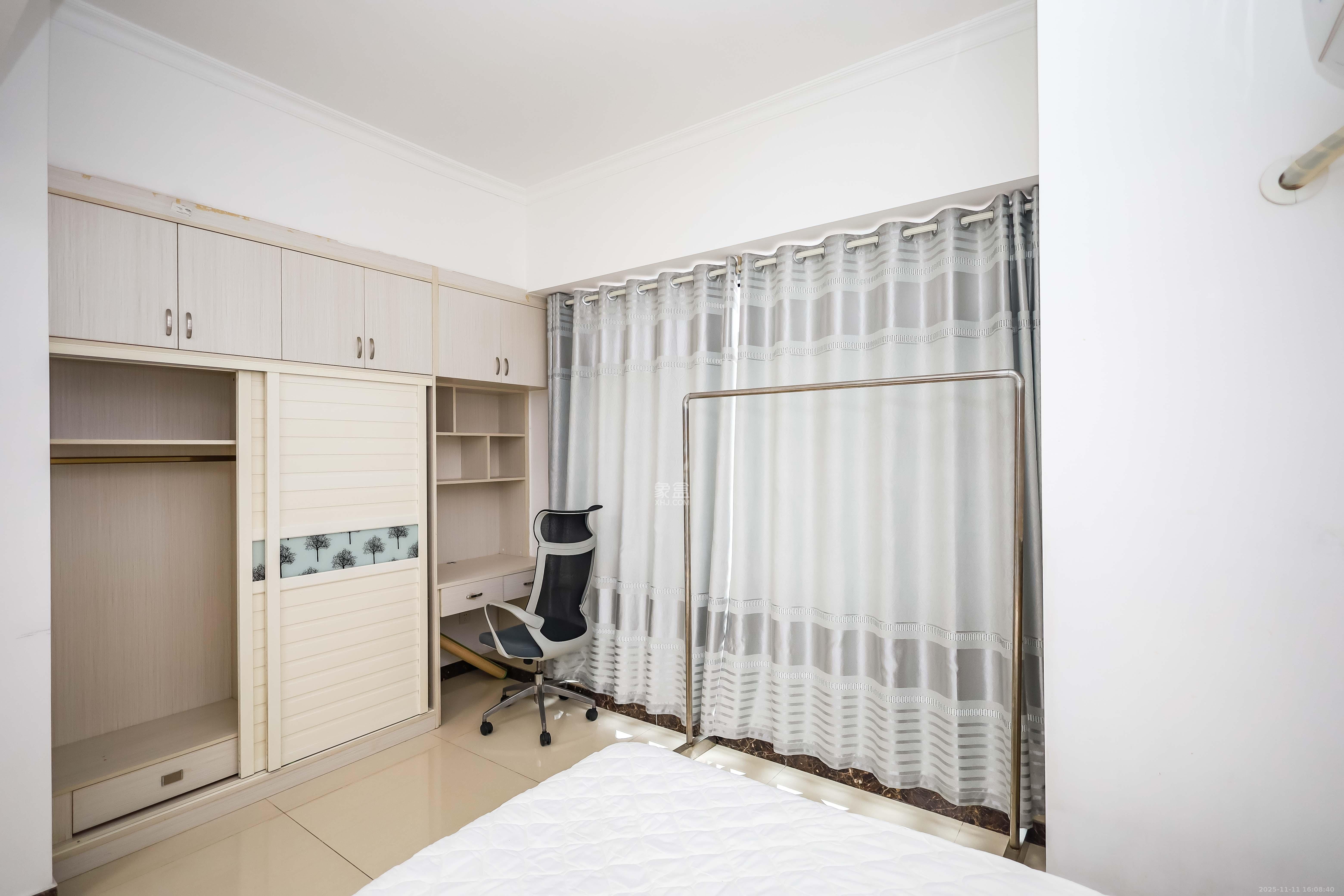 奥克斯缔壹城 1室1厅1卫 24.8万 奥克斯缔壹城 1室1厅1卫 24.8万卧室