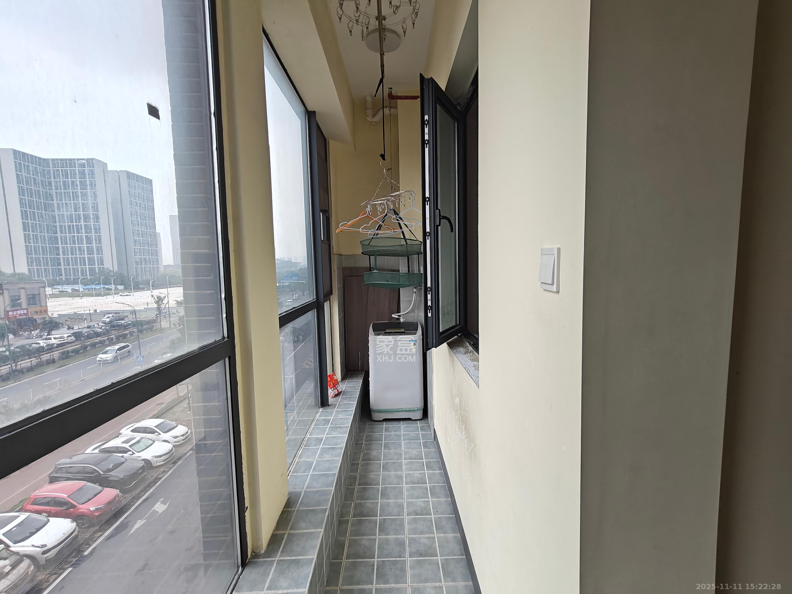 海伦春天  1室1厅1卫    1200.0元/月室内图