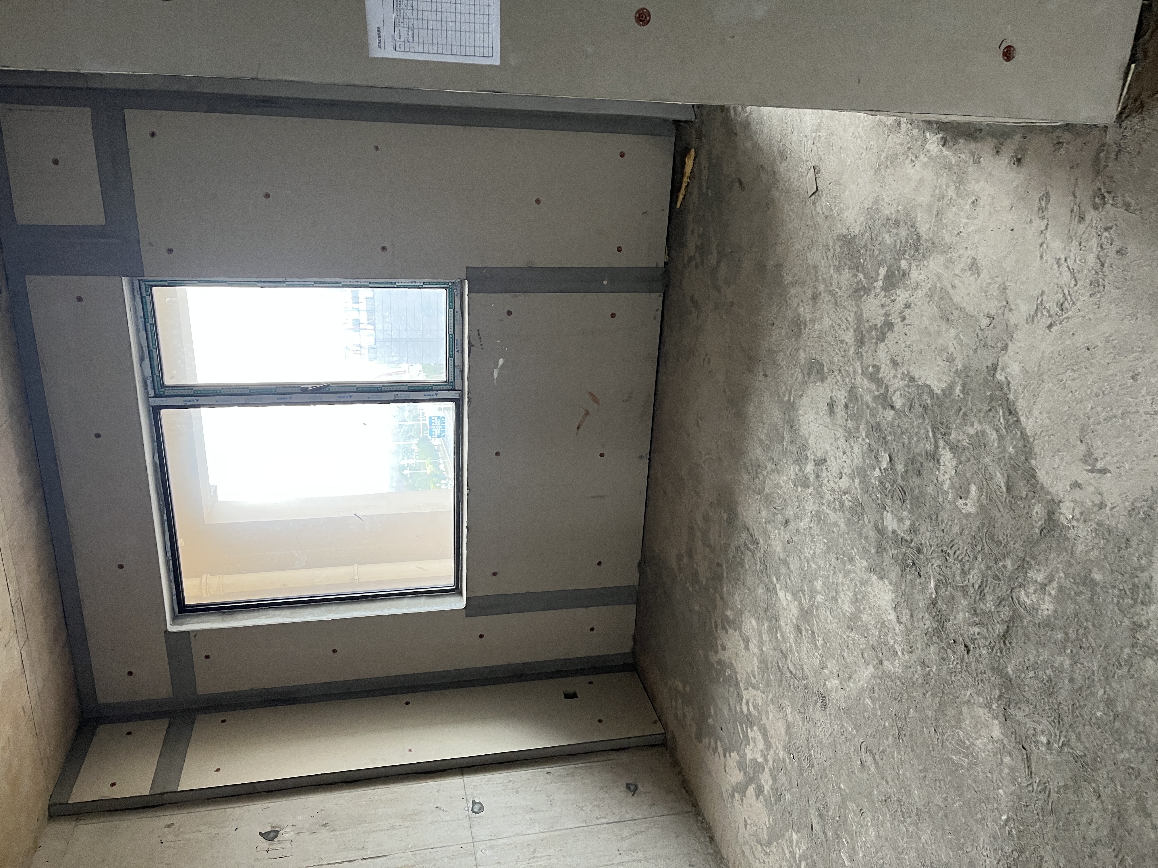 中泰天境  4室2厅2卫    89.0万客厅