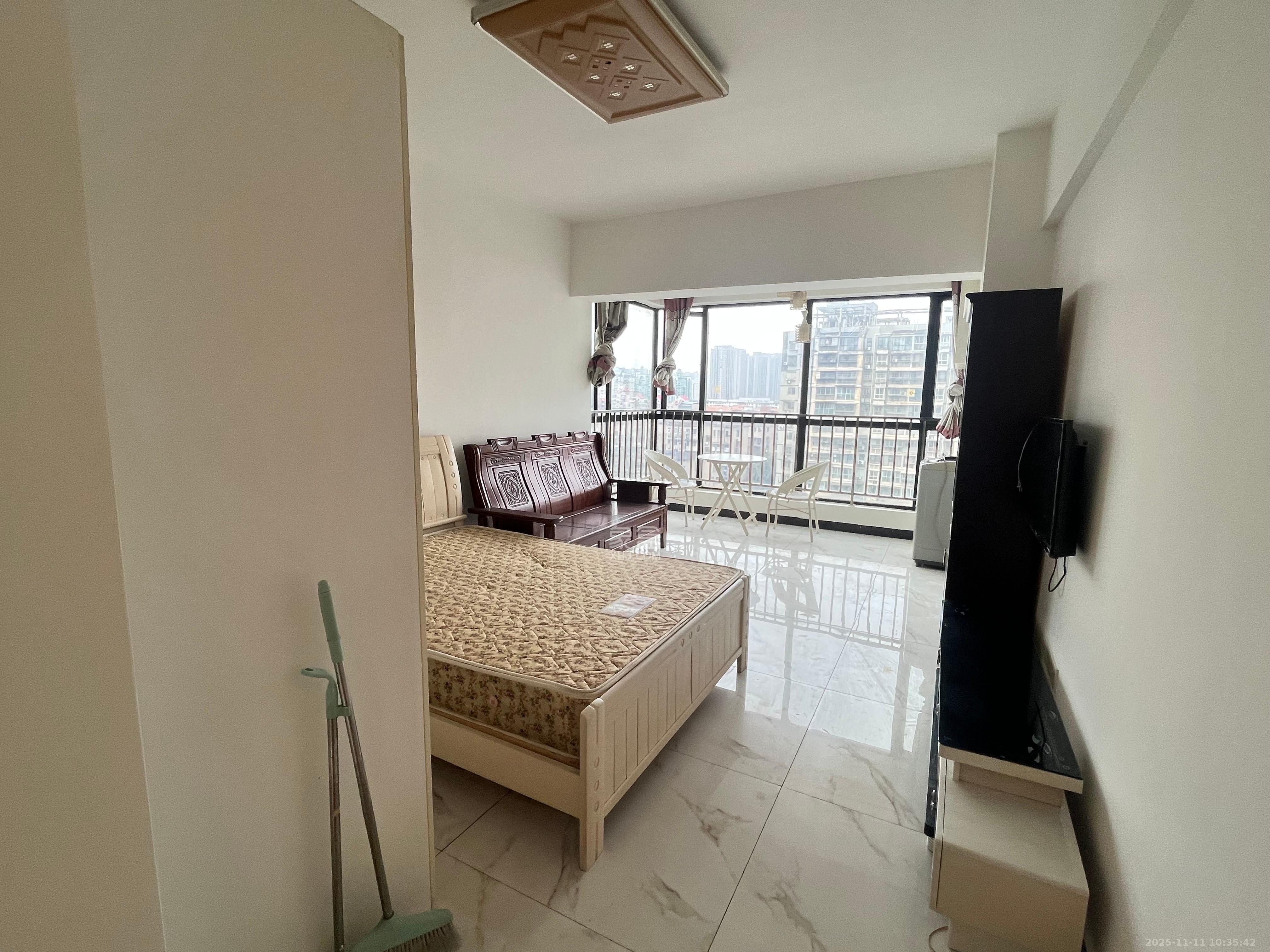 锦泰东环国际  1室1厅1卫    1600.0元/月室内图