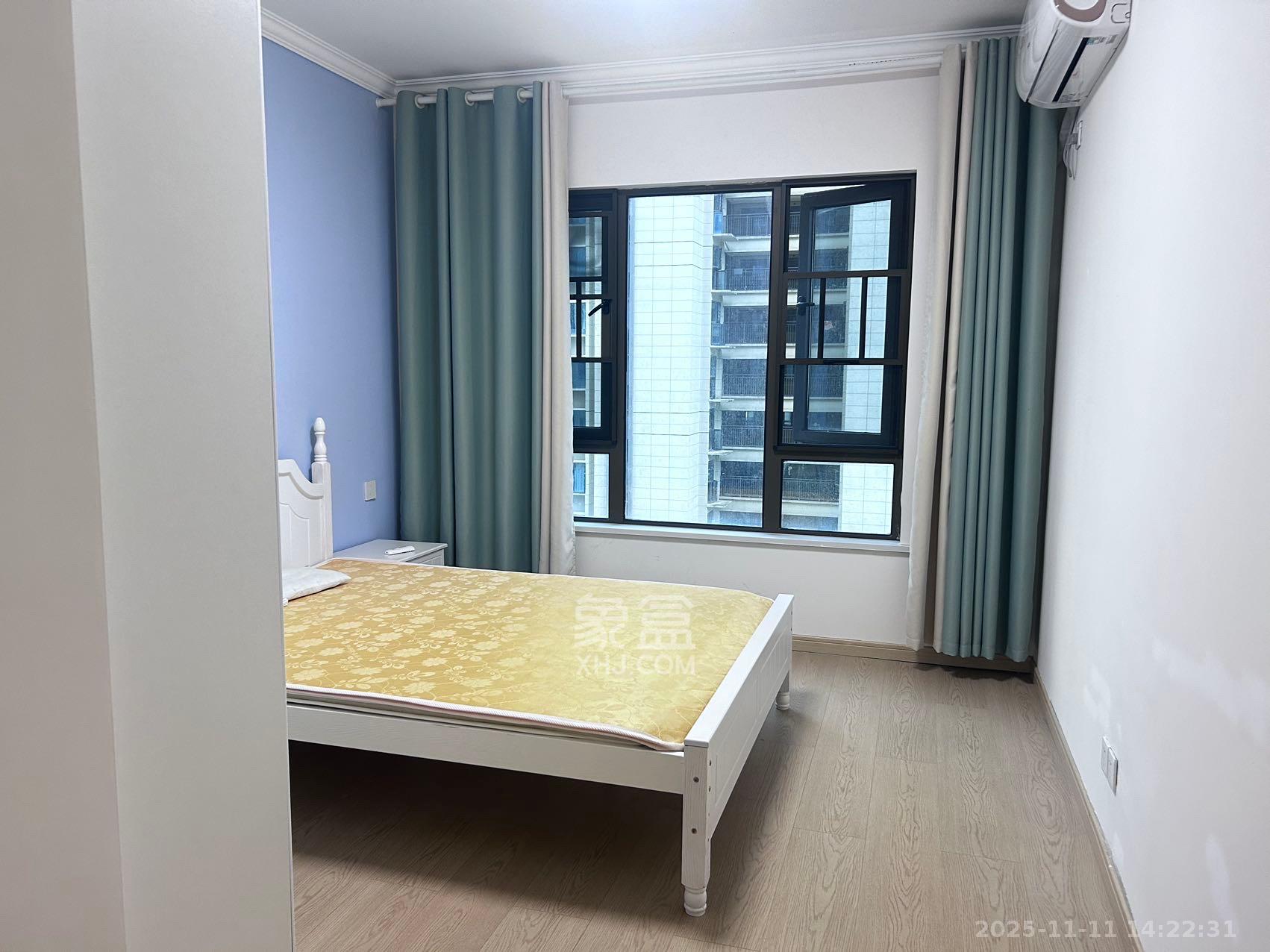 阳光城尚东湾蓝莓苑 3室2厅1卫 2500.0元/月 阳光城尚东湾蓝莓苑 3室2厅1卫 2500.0元/月室内图