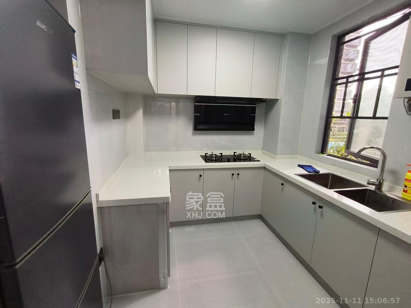 旭辉雨金广场  4室2厅1卫    3100.0元/月室内图