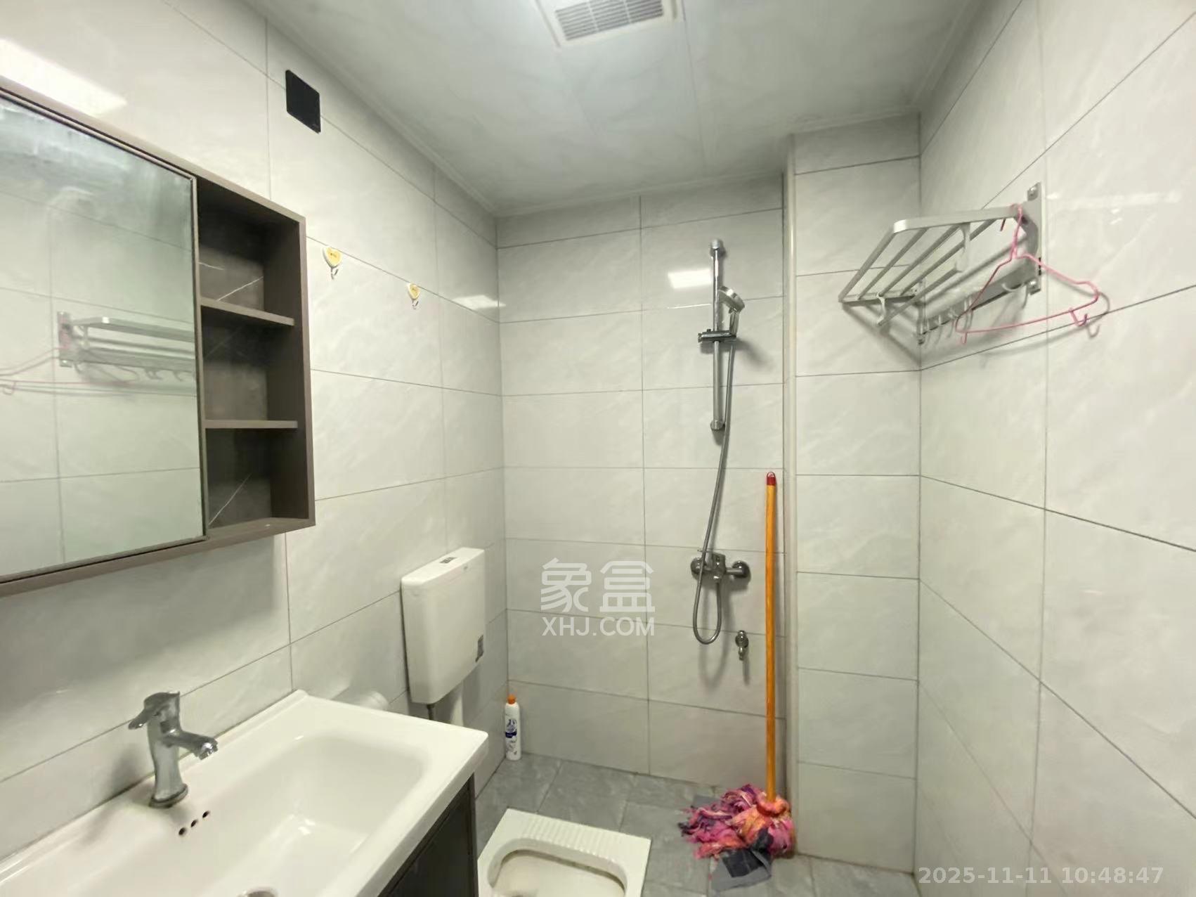 嘉雨兴园 1室1厅1卫 1700.0元/月 嘉雨兴园 1室1厅1卫 1700.0元/月室内图