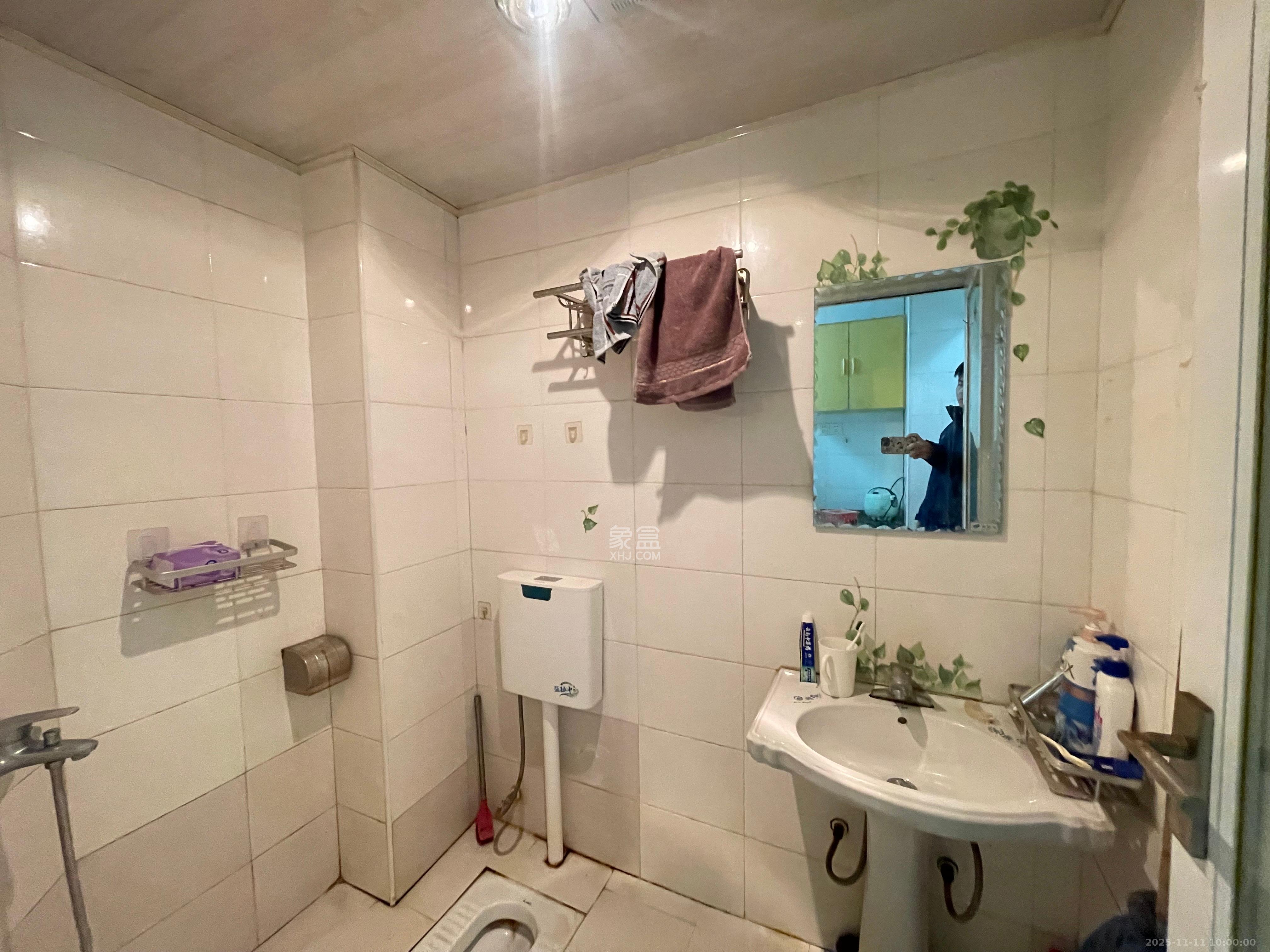 红星国际星城  1室1厅1卫    1200.0元/月室内图