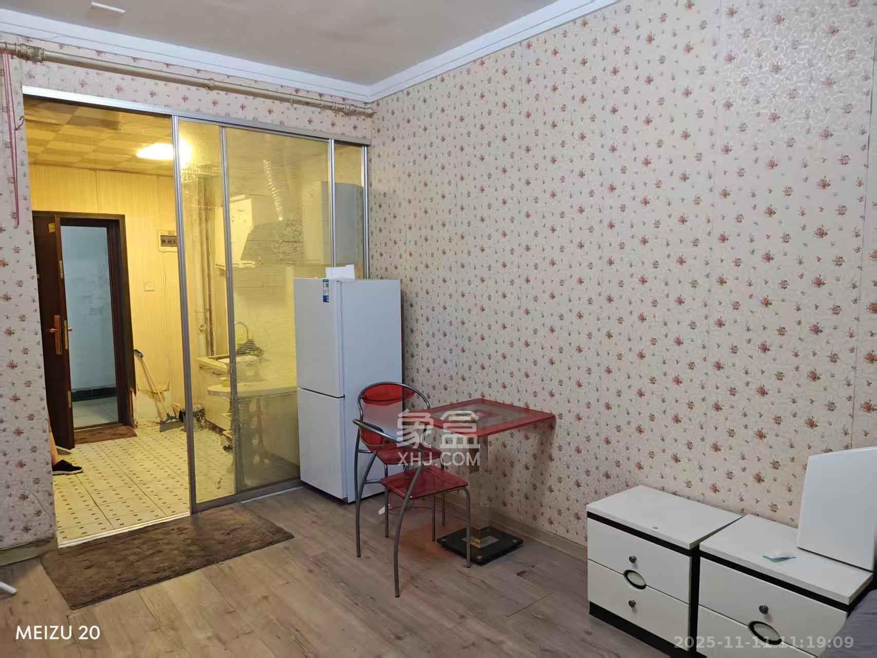 泰时三湘金地 1室1厅1卫 900.0元/月 泰时三湘金地 1室1厅1卫 900.0元/月室内图