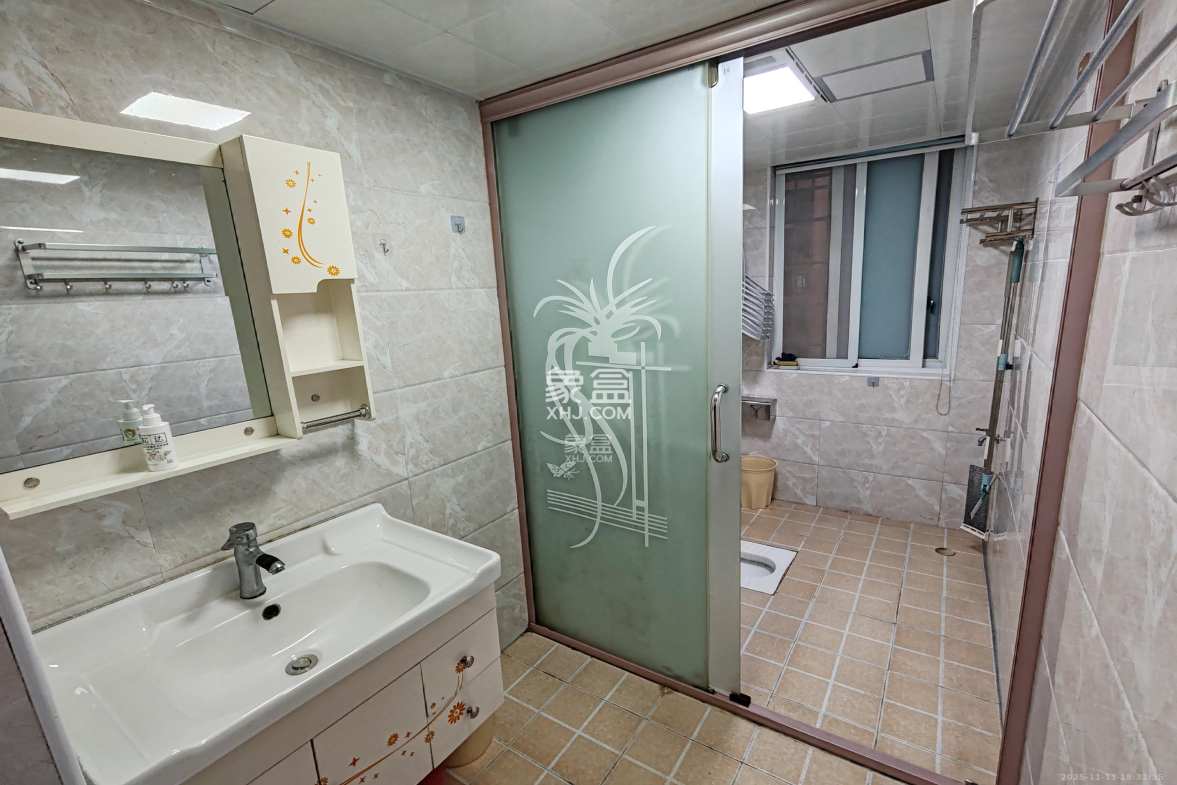 家兴苑 3室2厅2卫 2300.0元/月 家兴苑 3室2厅2卫 2300.0元/月室内图