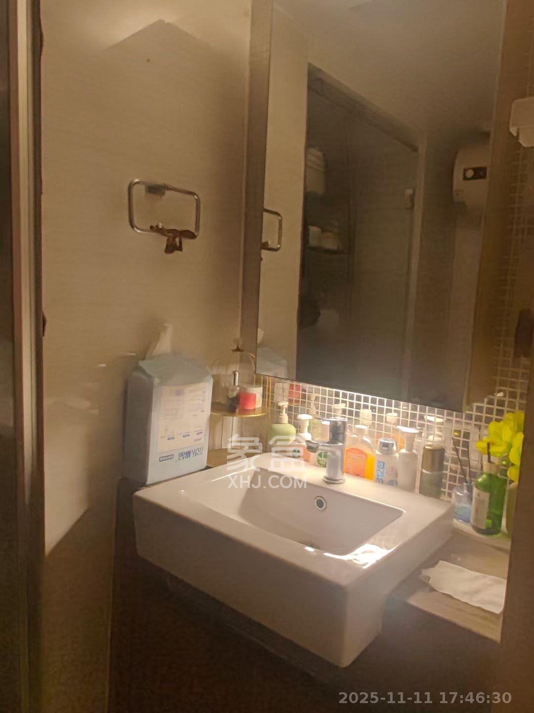 奥林匹克花园贡院三期 1室1厅1卫 1600.0元/月 奥林匹克花园贡院三期 1室1厅1卫 1600.0元/月室内图