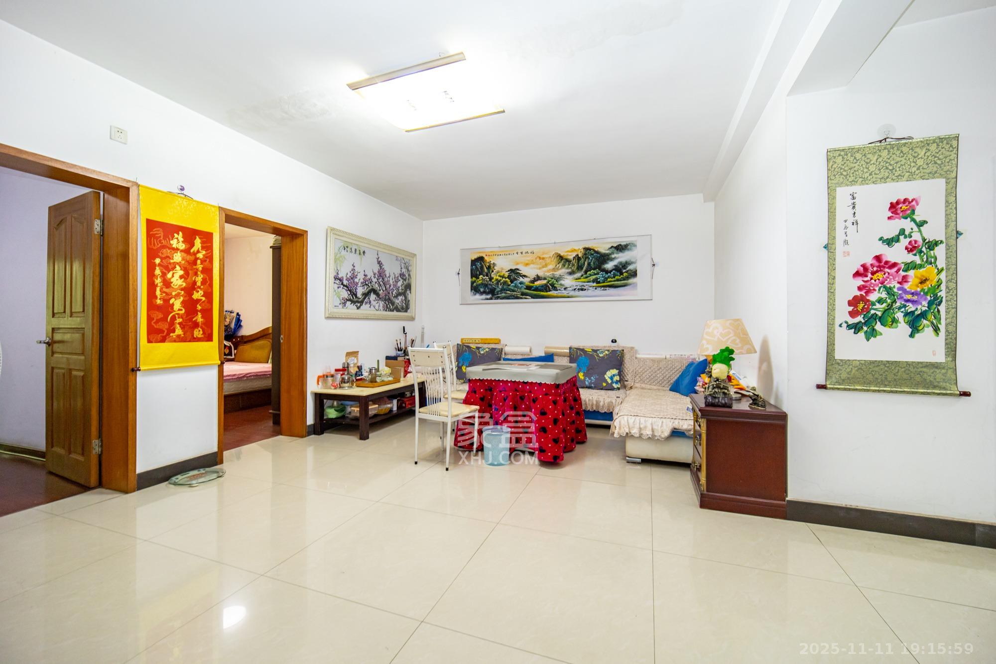 中南汽车世界  3室2厅1卫    38.8万