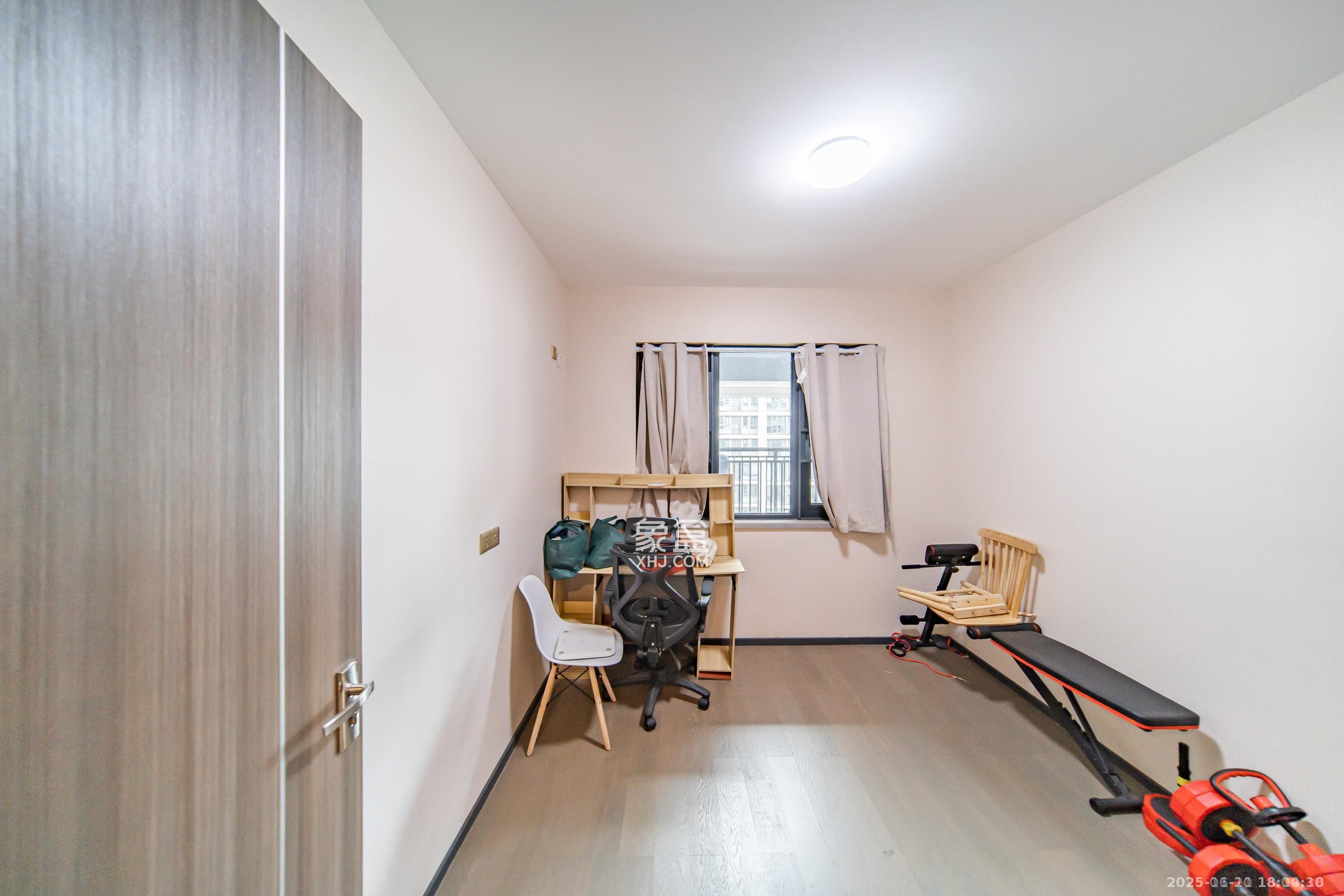 中海阅麓山一期 3室2厅2卫 3000.0元/月 中海阅麓山一期 3室2厅2卫 3000.0元/月室内图