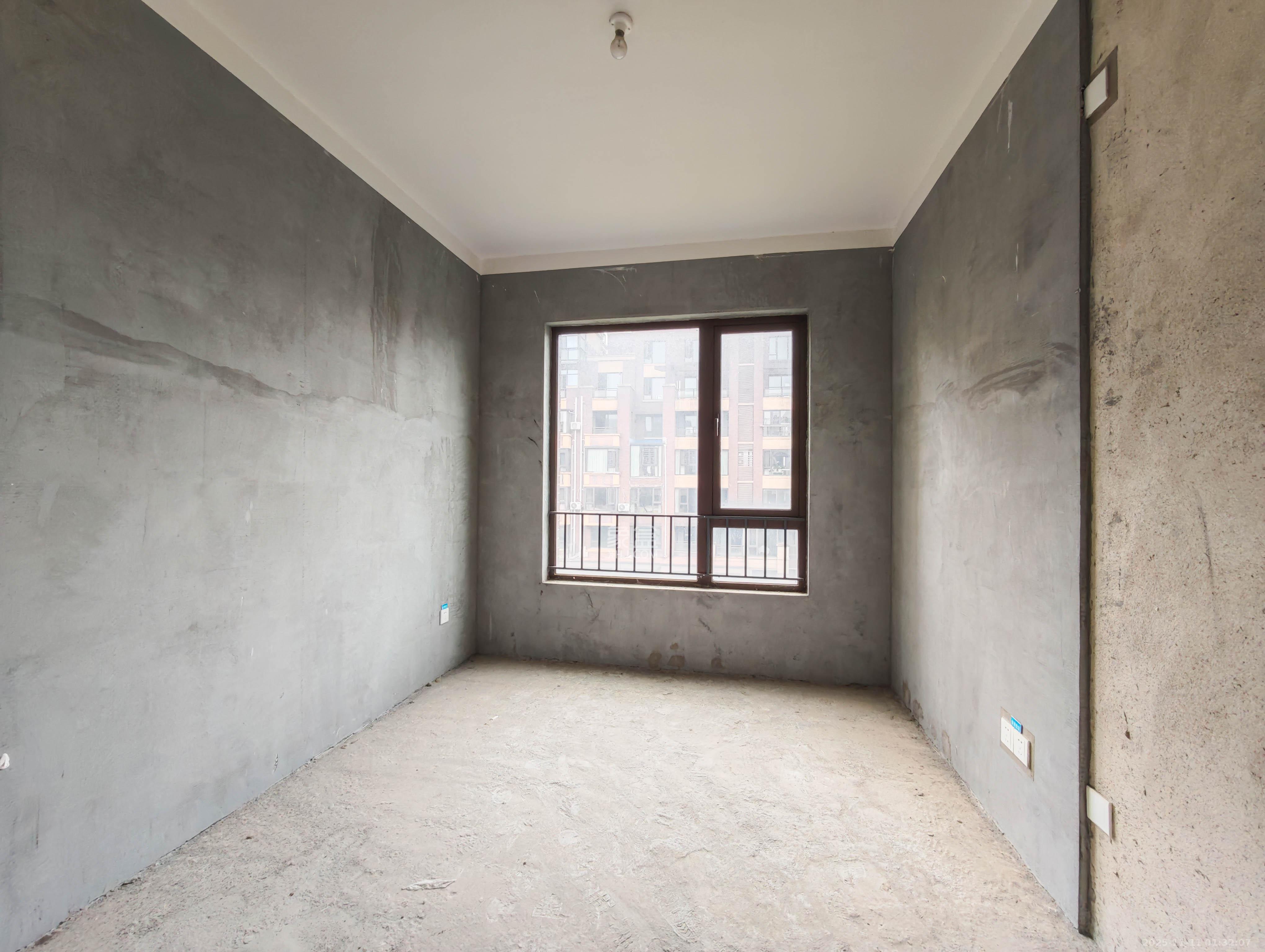 保利城（中航城国际社区、郡原美村）  4室2厅2卫    126.8万卧室