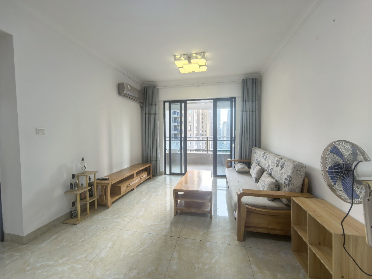 颐养公社阳光城 1室2厅1卫 88.0万 颐养公社阳光城 1室2厅1卫 88.0万室内图